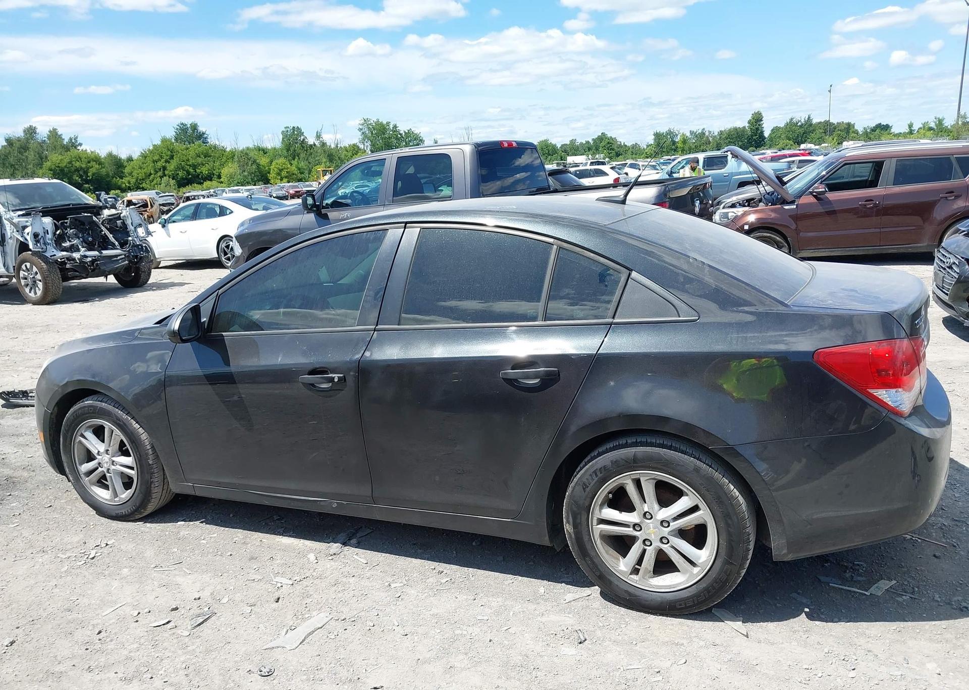 2013 CHEVROLET CRUZE LS