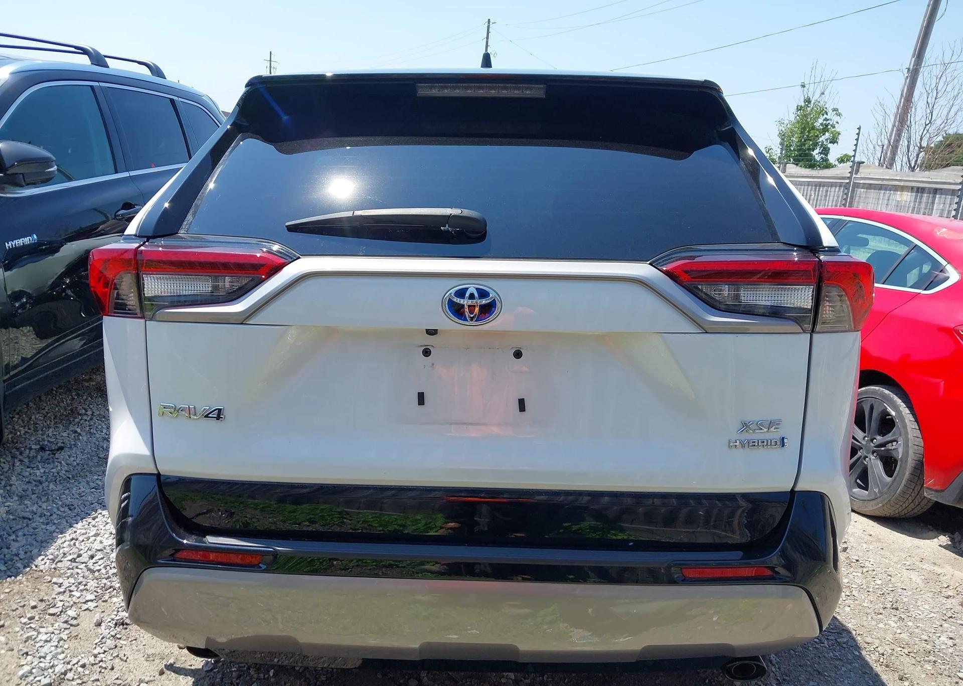 2023 TOYOTA RAV4 HYBRID XSE