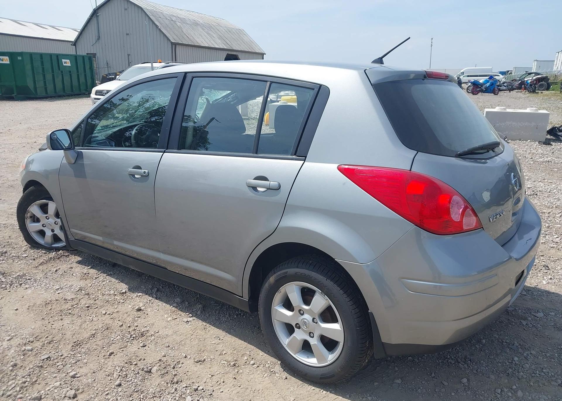 2008 NISSAN VERSA S