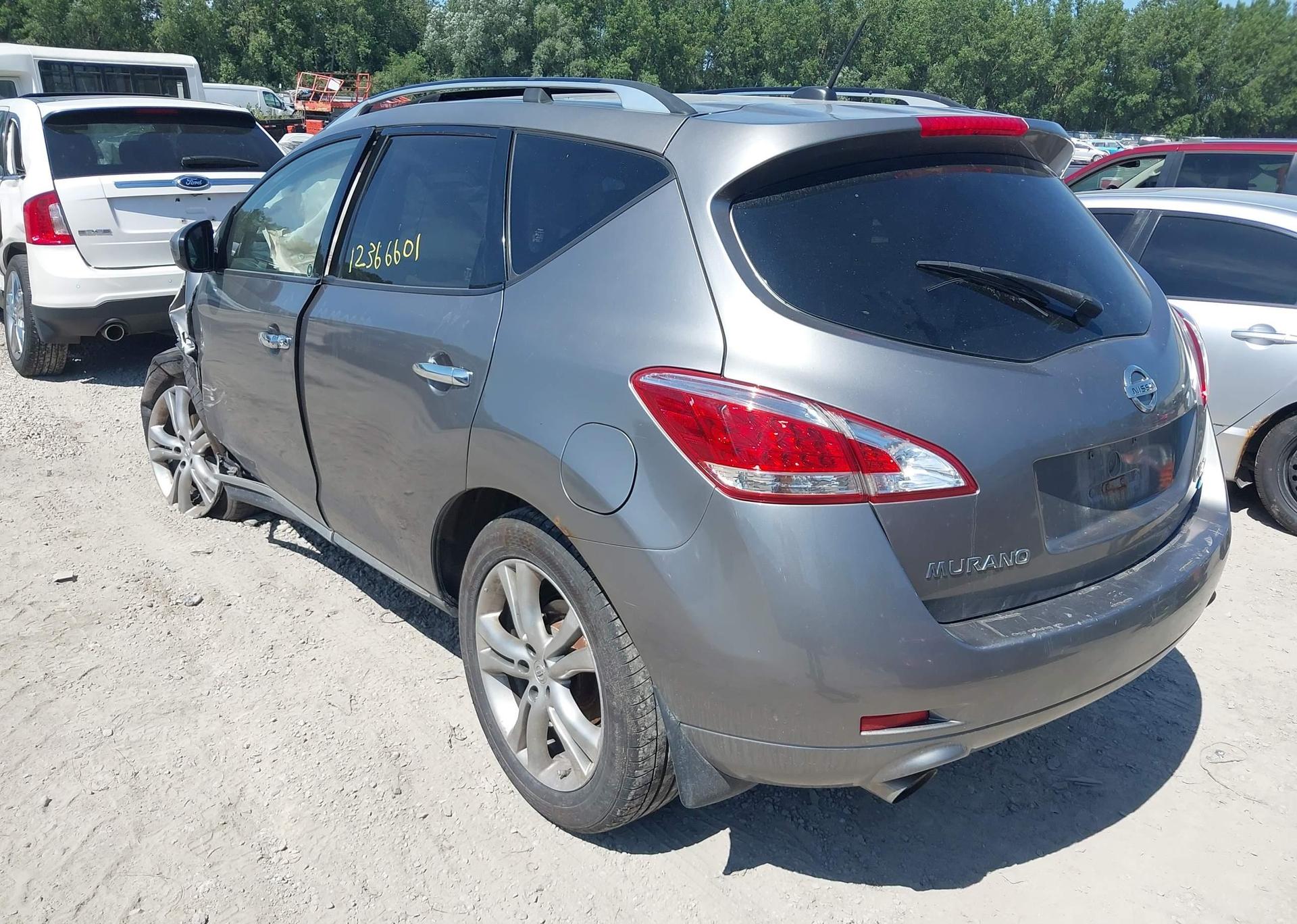 2011 NISSAN MURANO LE