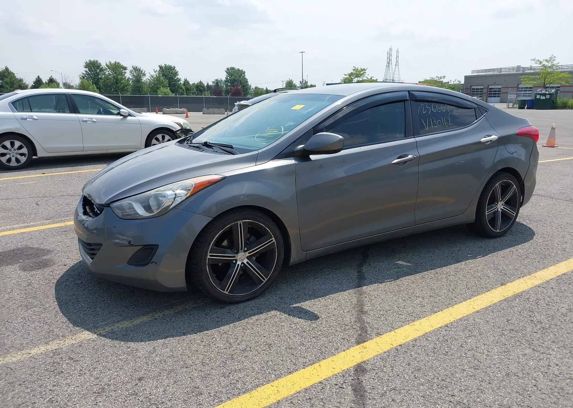 2012 HYUNDAI ELANTRA