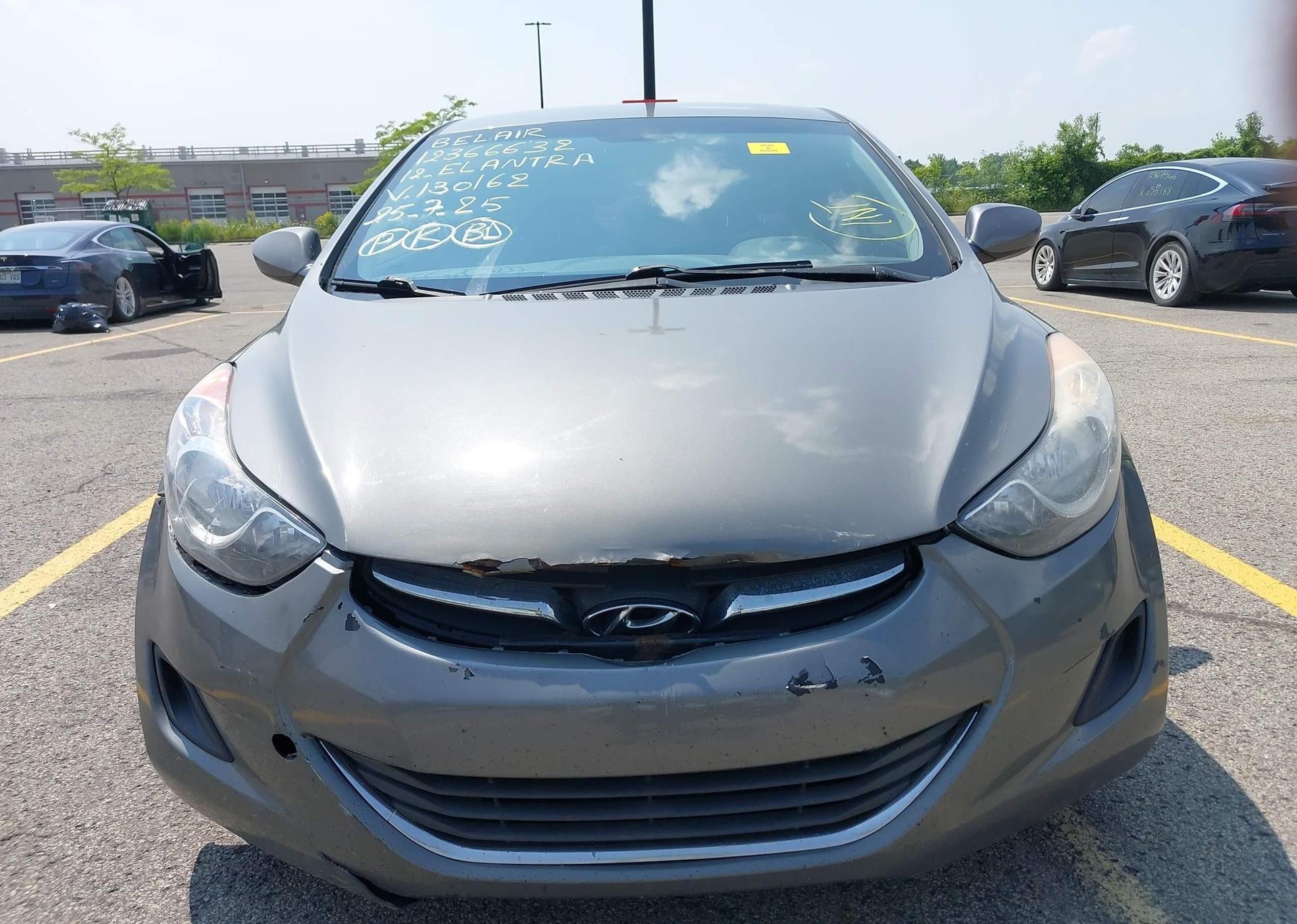 2012 HYUNDAI ELANTRA
