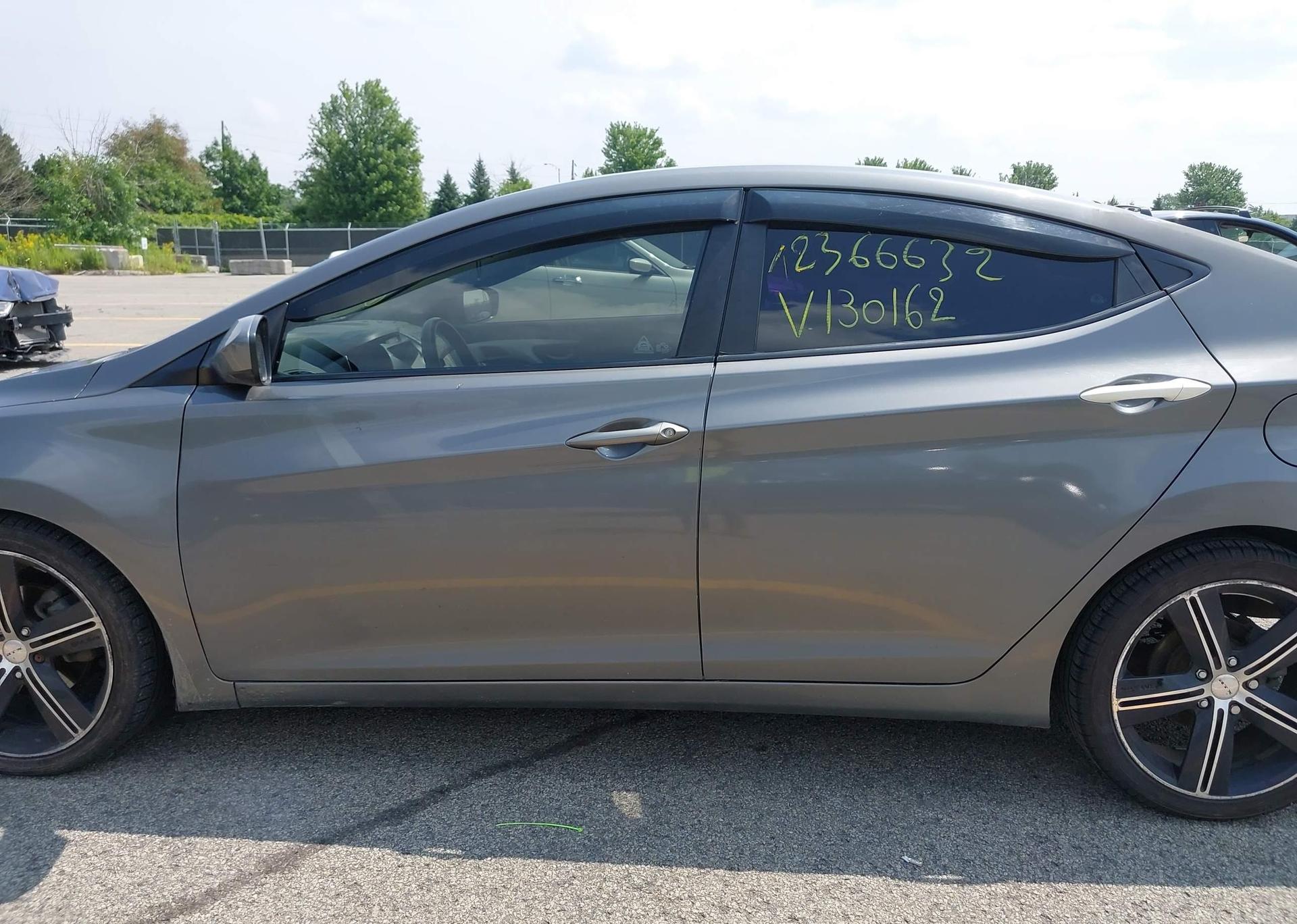 2012 HYUNDAI ELANTRA