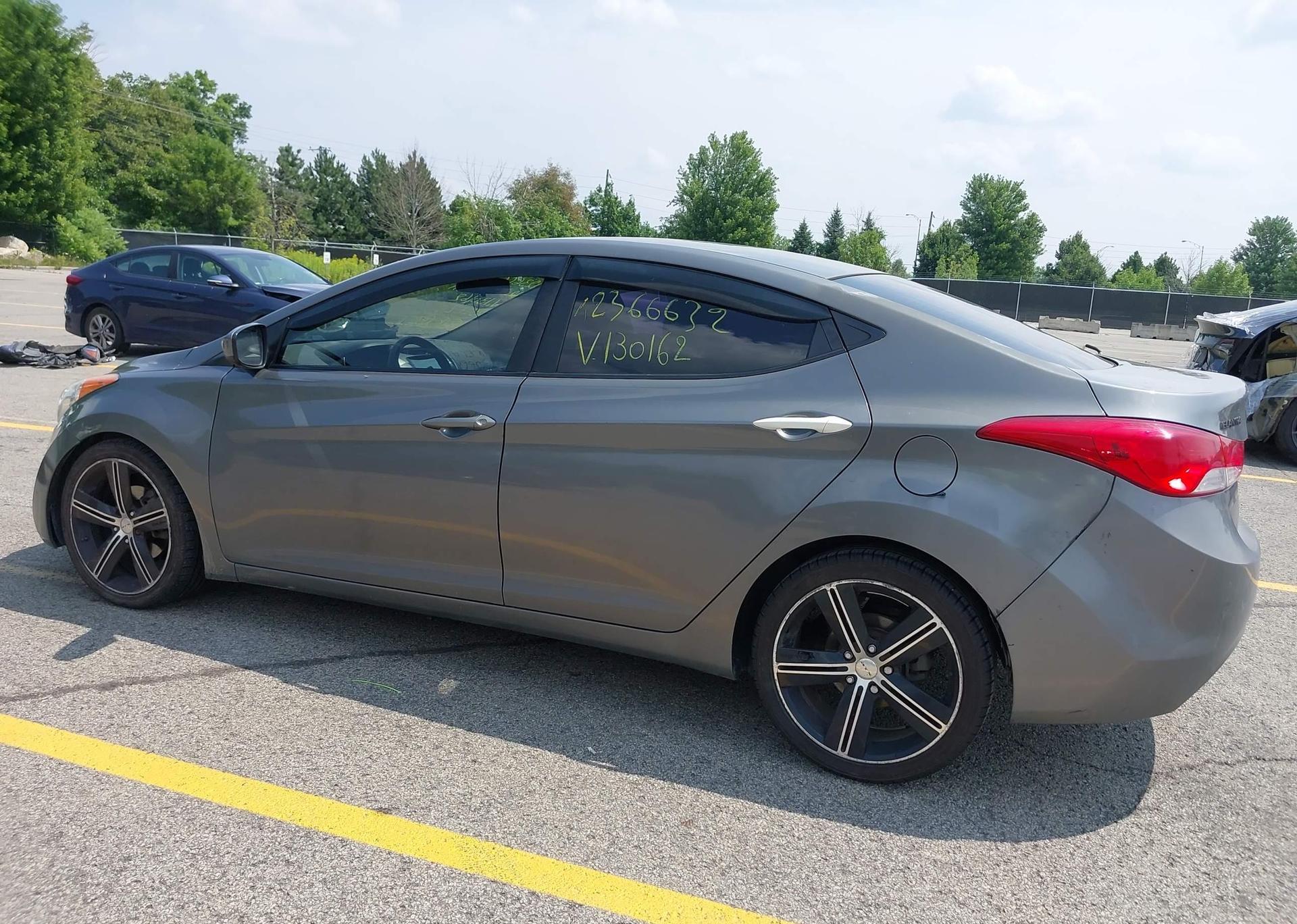 2012 HYUNDAI ELANTRA