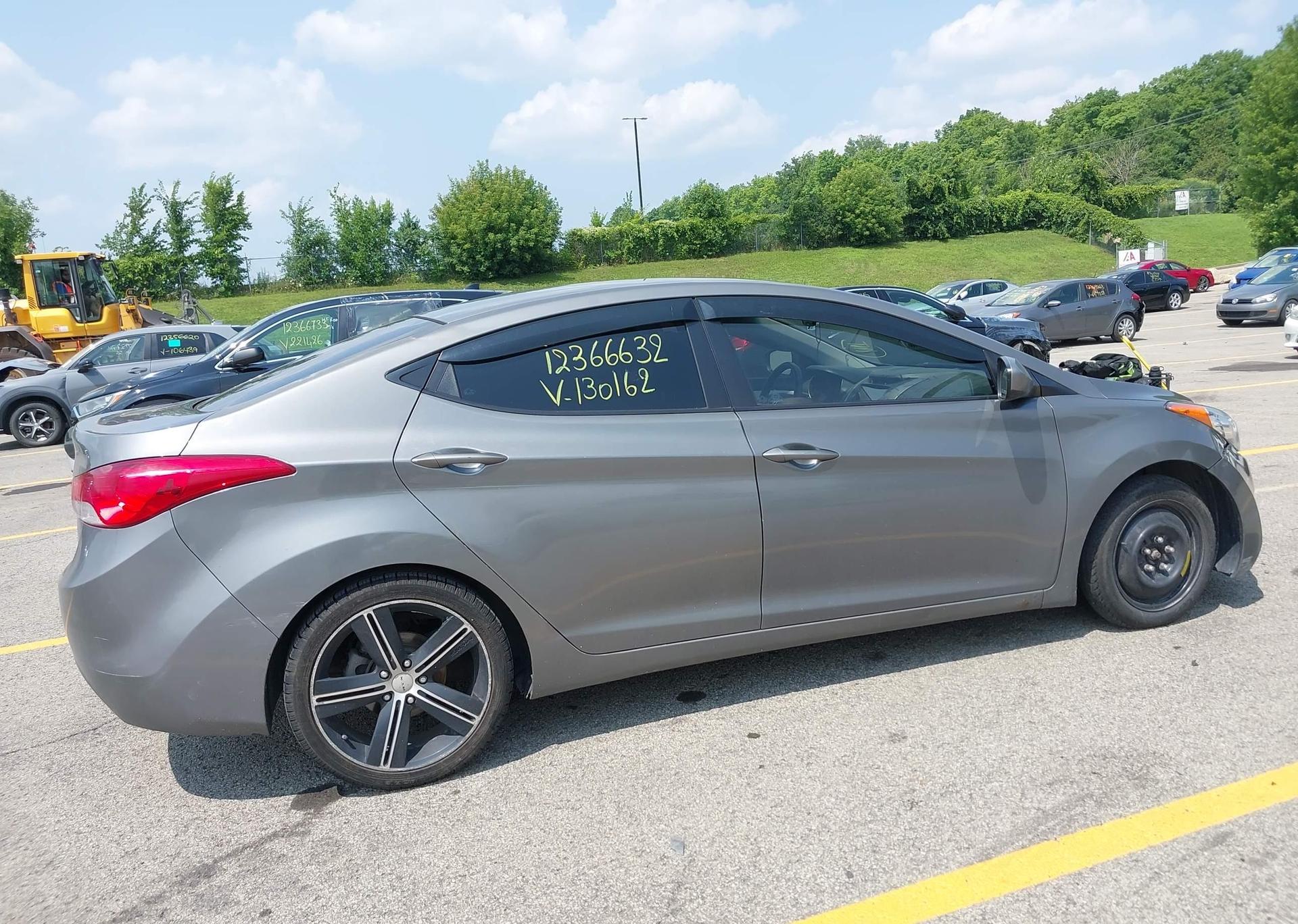 2012 HYUNDAI ELANTRA