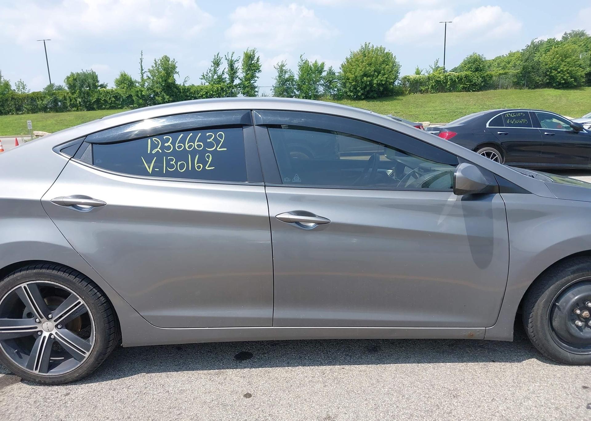 2012 HYUNDAI ELANTRA