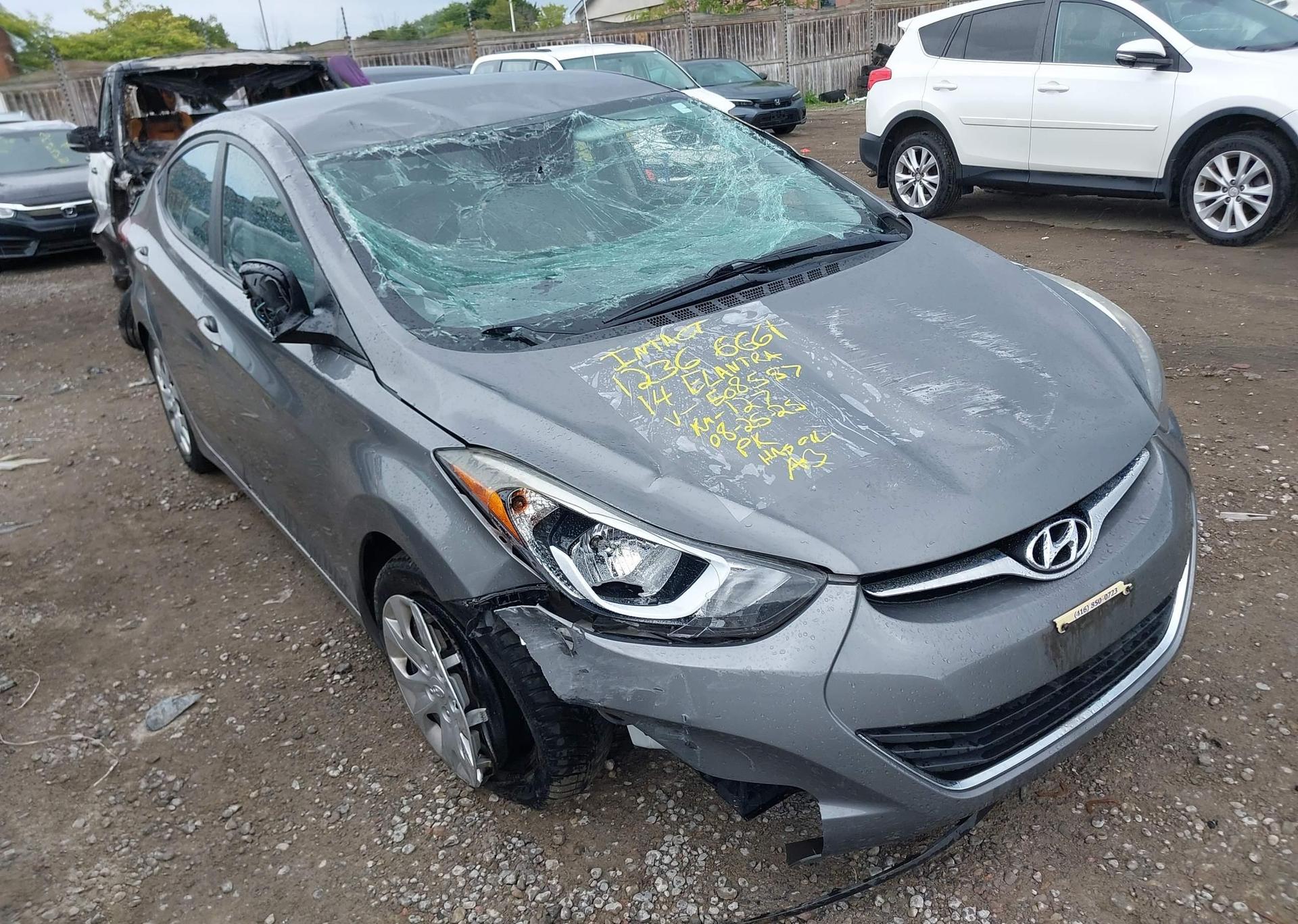 2014 HYUNDAI ELANTRA SE