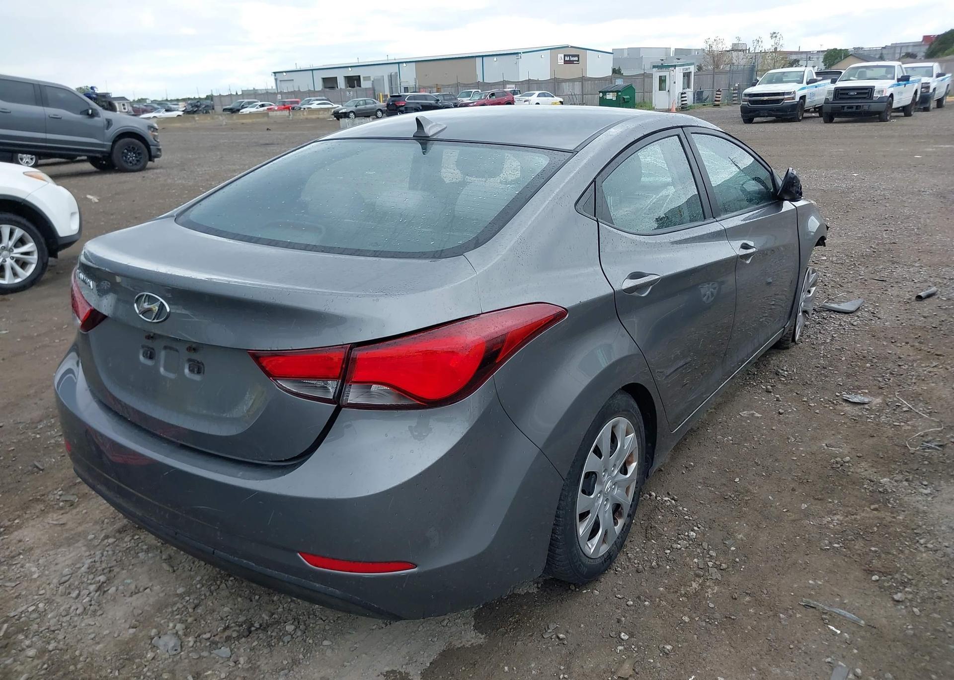 2014 HYUNDAI ELANTRA SE