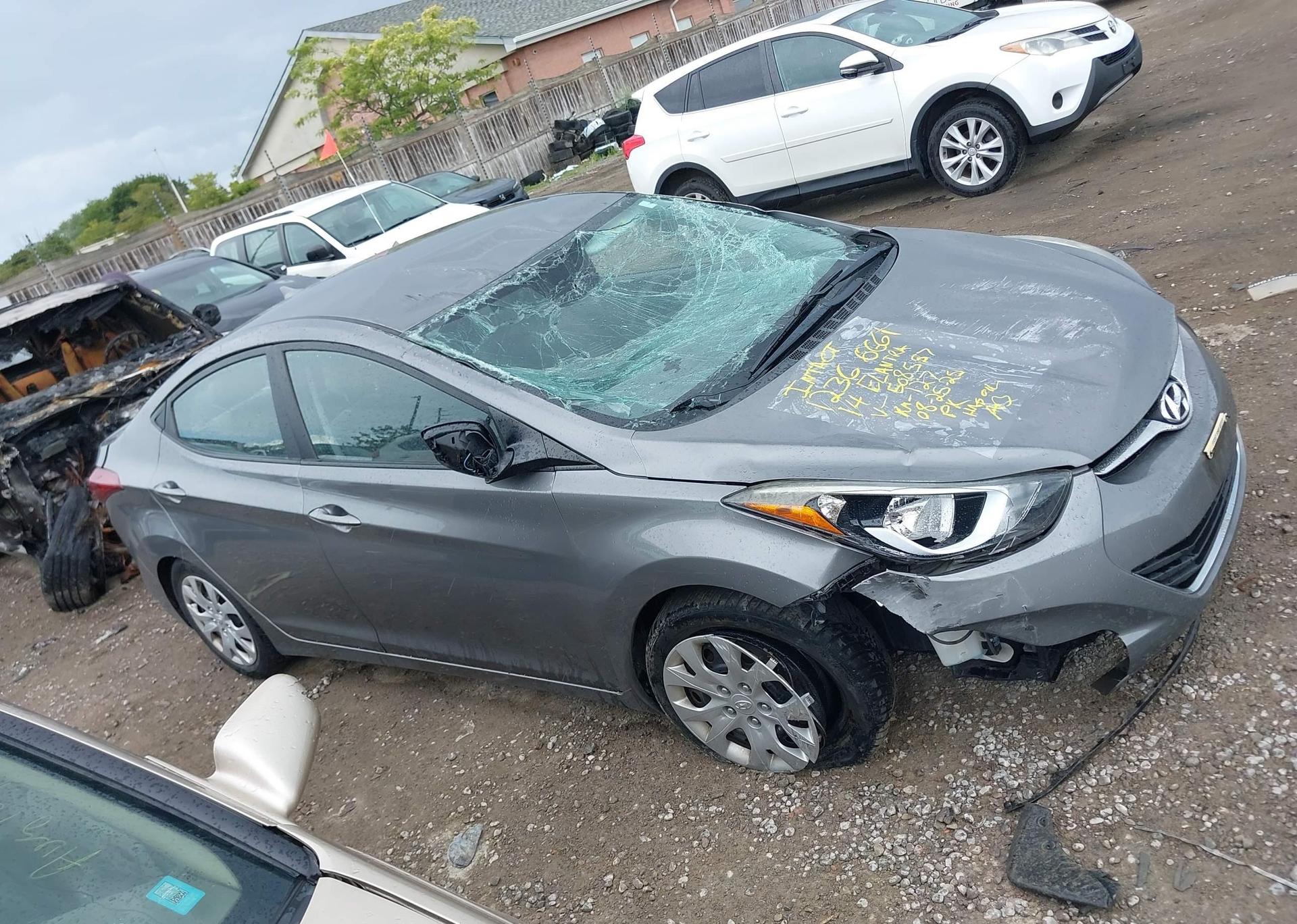 2014 HYUNDAI ELANTRA SE