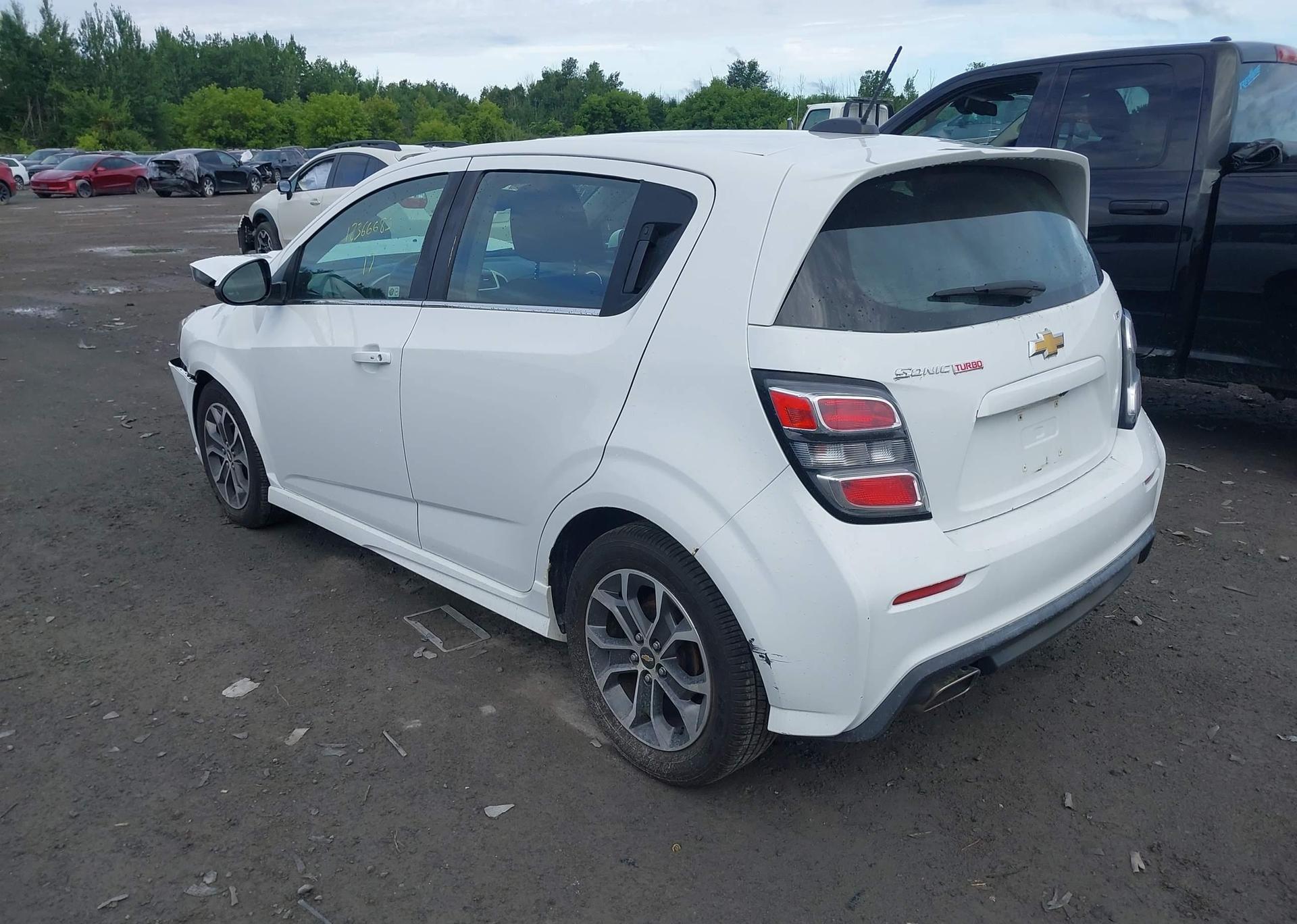 2017 CHEVROLET SONIC LT AUTO