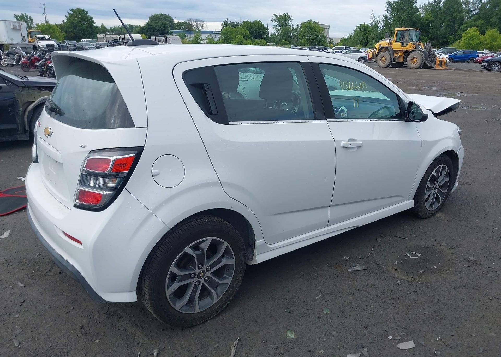 2017 CHEVROLET SONIC LT AUTO
