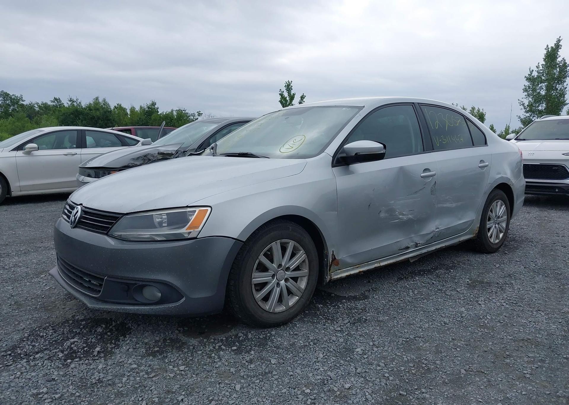 2011 VOLKSWAGEN JETTA