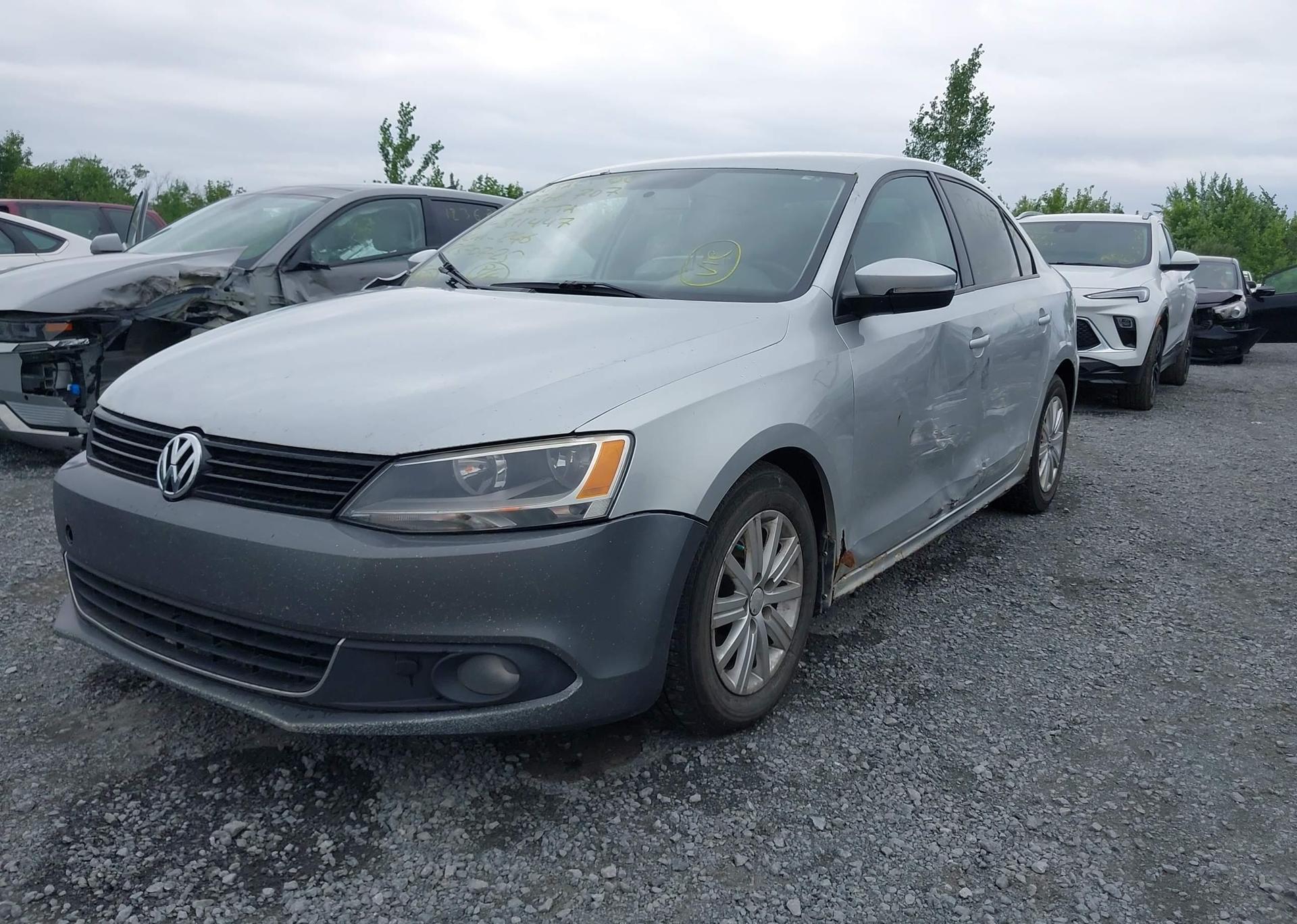 2011 VOLKSWAGEN JETTA