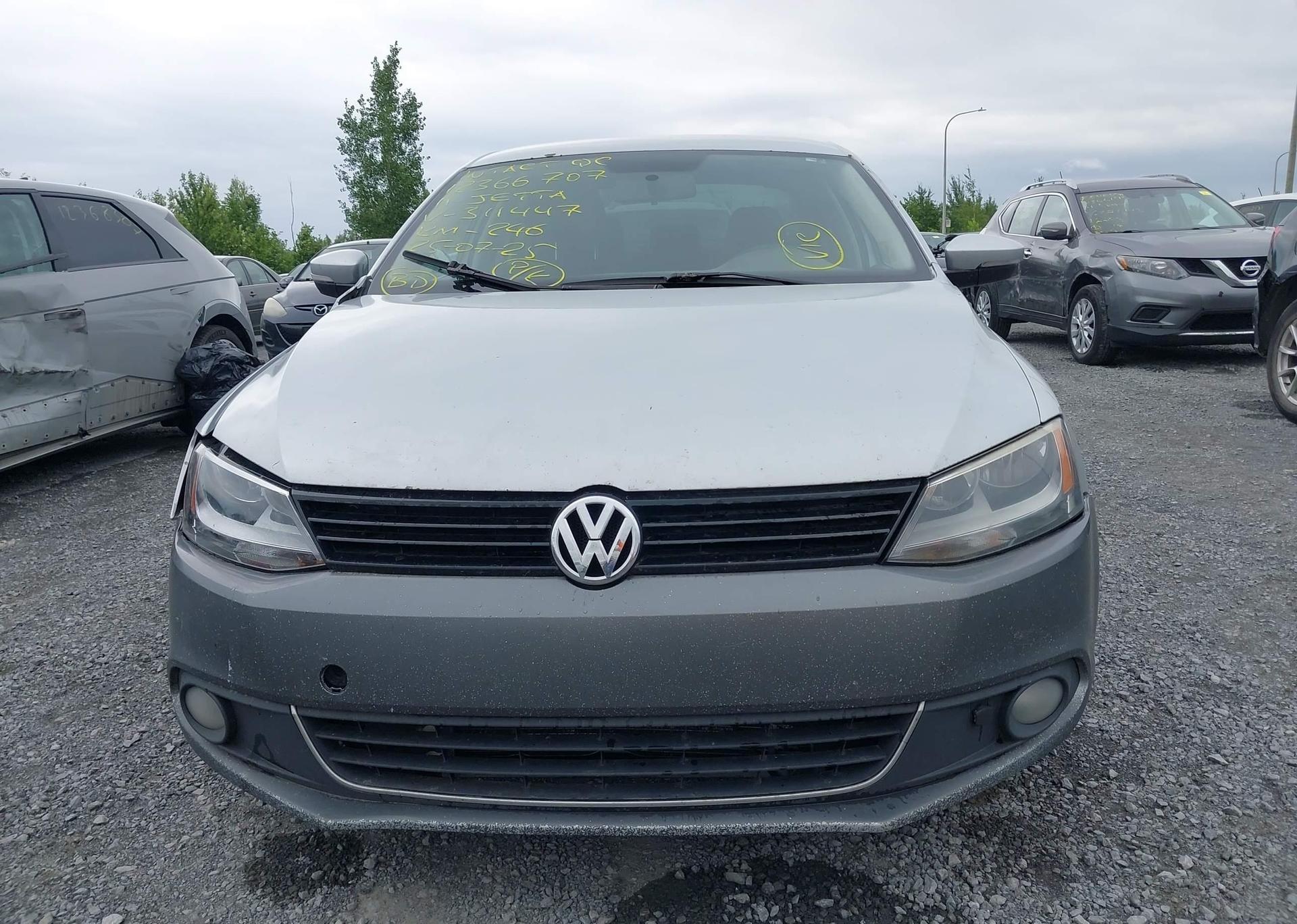 2011 VOLKSWAGEN JETTA