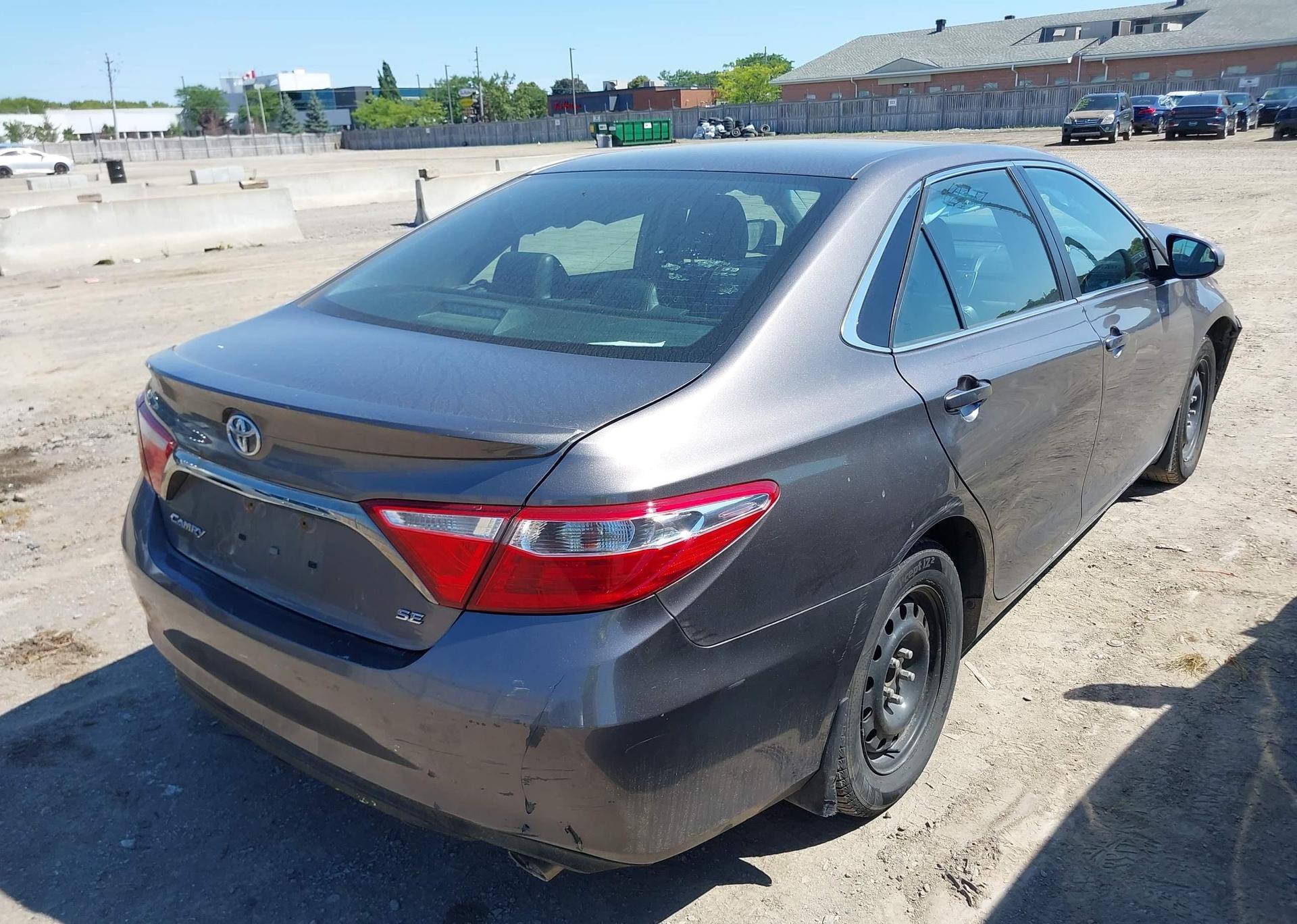 2017 TOYOTA CAMRY LE
