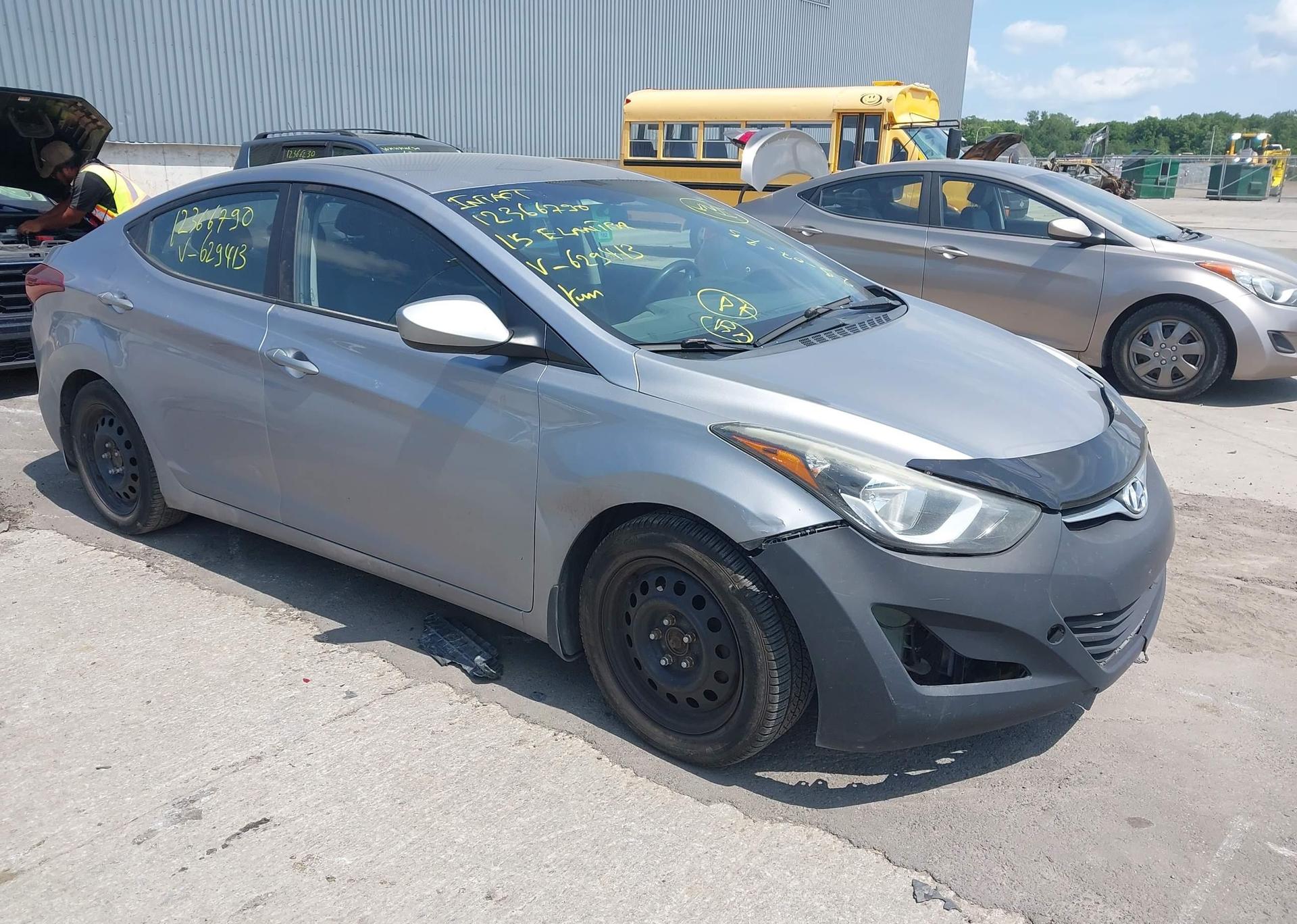 2015 HYUNDAI ELANTRA