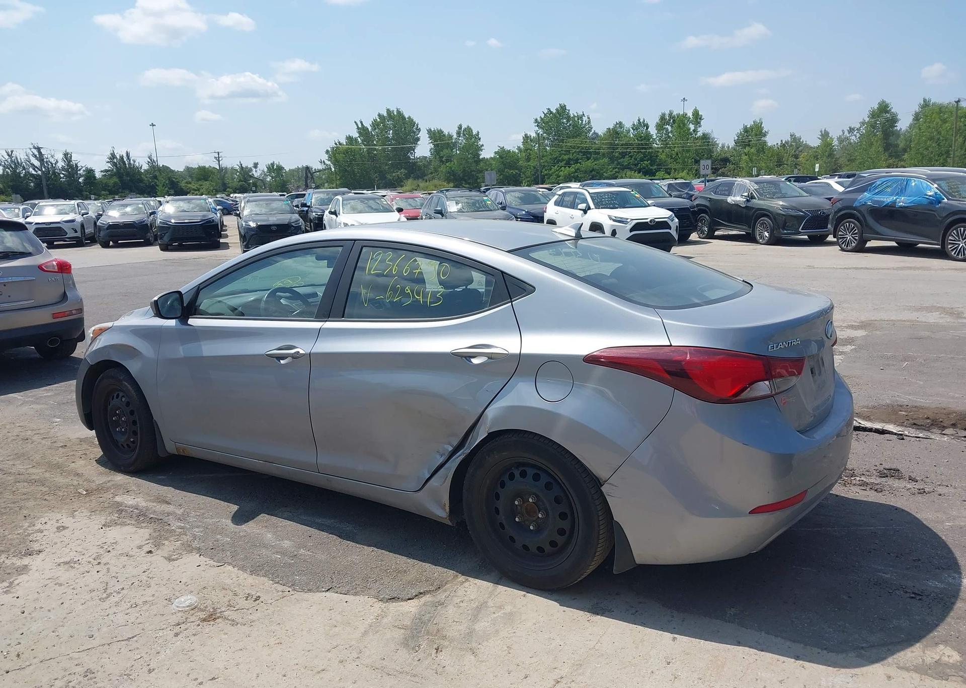 2015 HYUNDAI ELANTRA