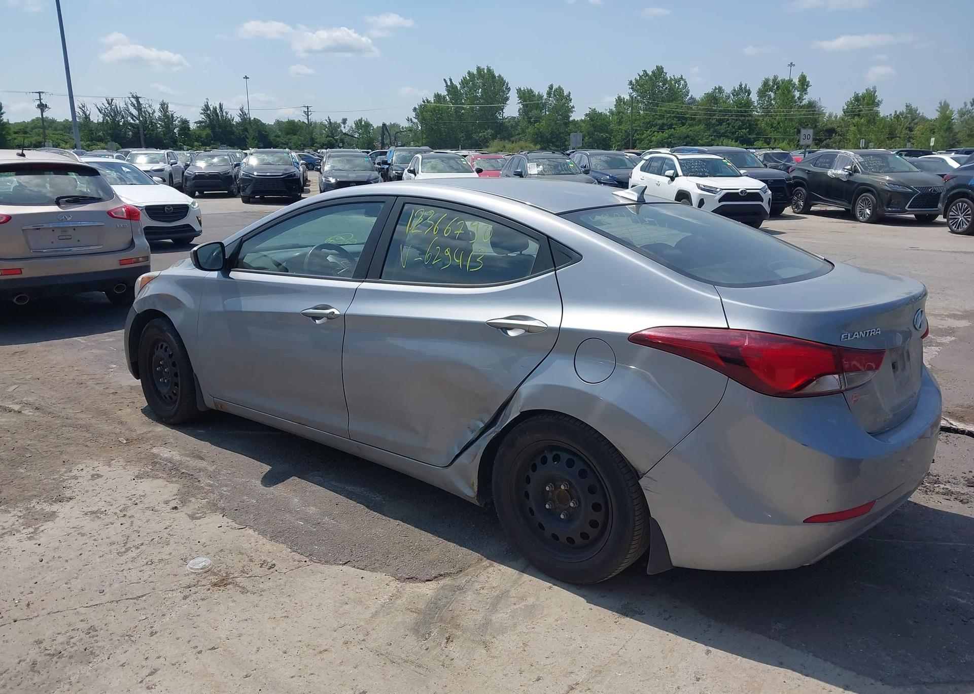 2015 HYUNDAI ELANTRA