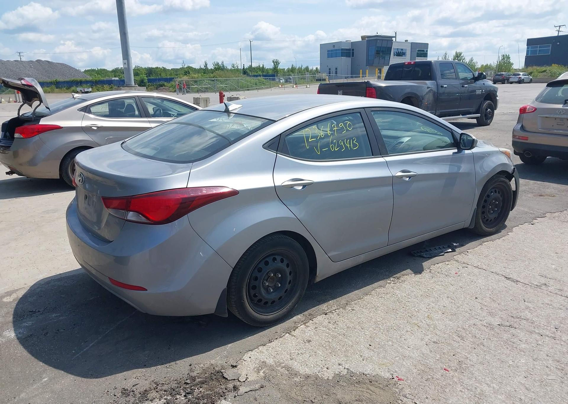 2015 HYUNDAI ELANTRA