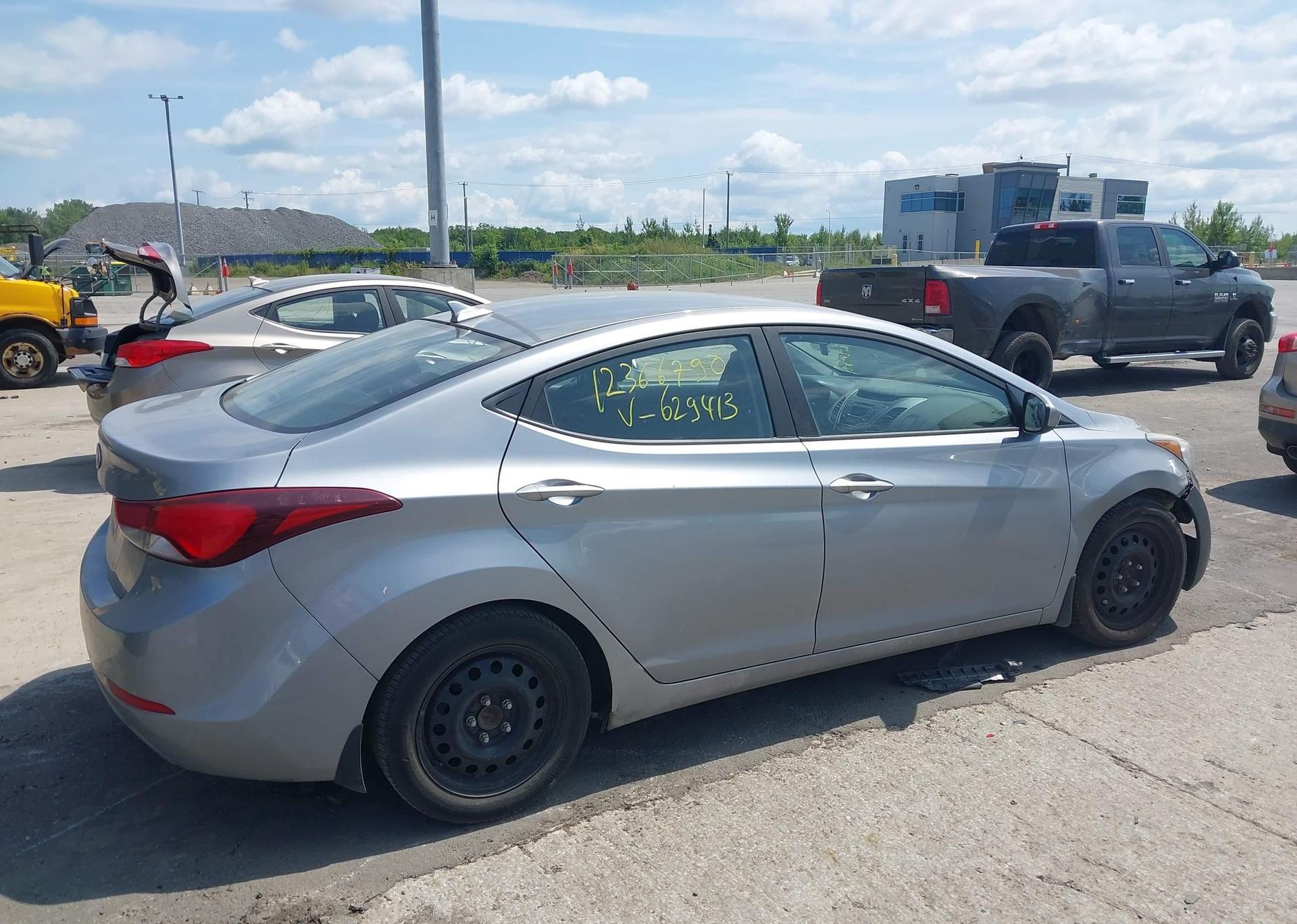2015 HYUNDAI ELANTRA