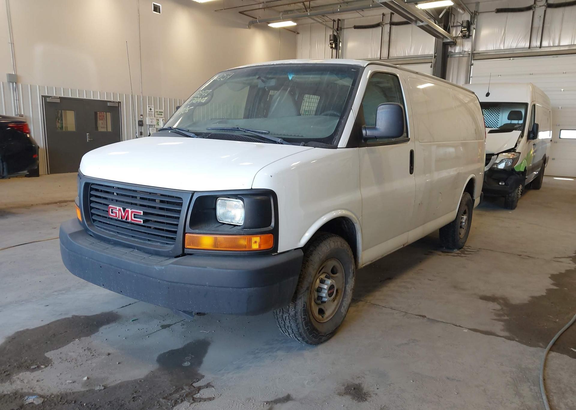 2012 GMC SAVANA 2500 STANDARD