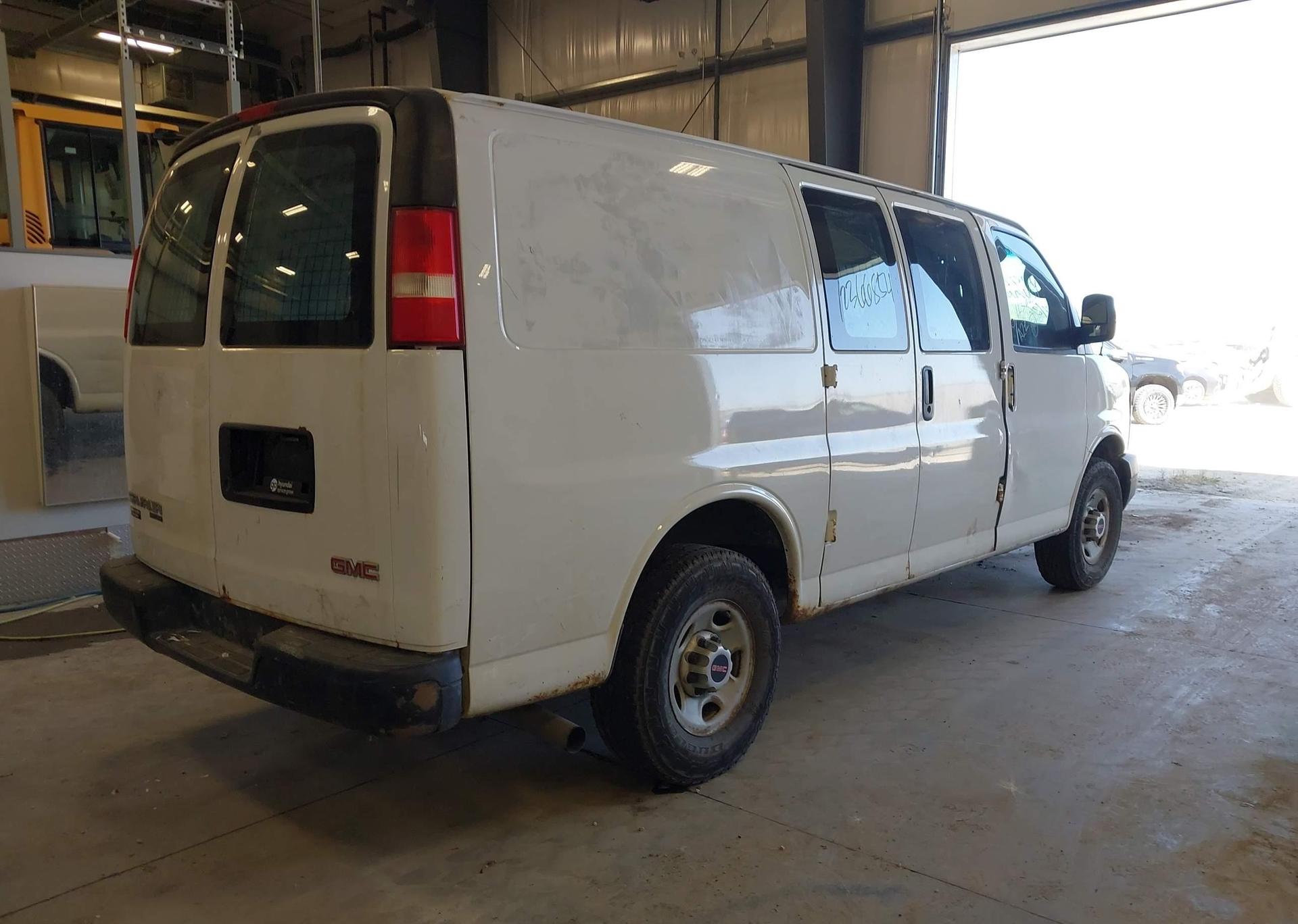 2012 GMC SAVANA 2500 STANDARD