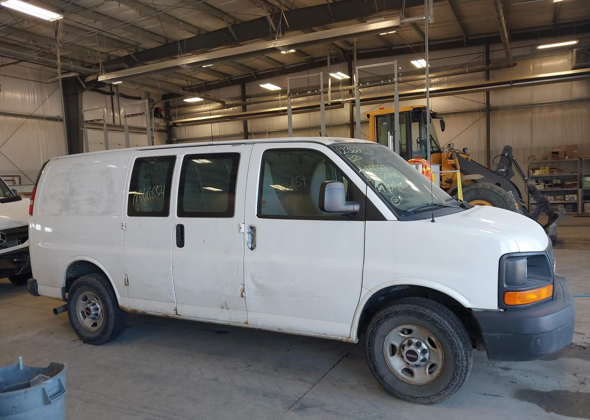 2012 GMC SAVANA 2500 STANDARD