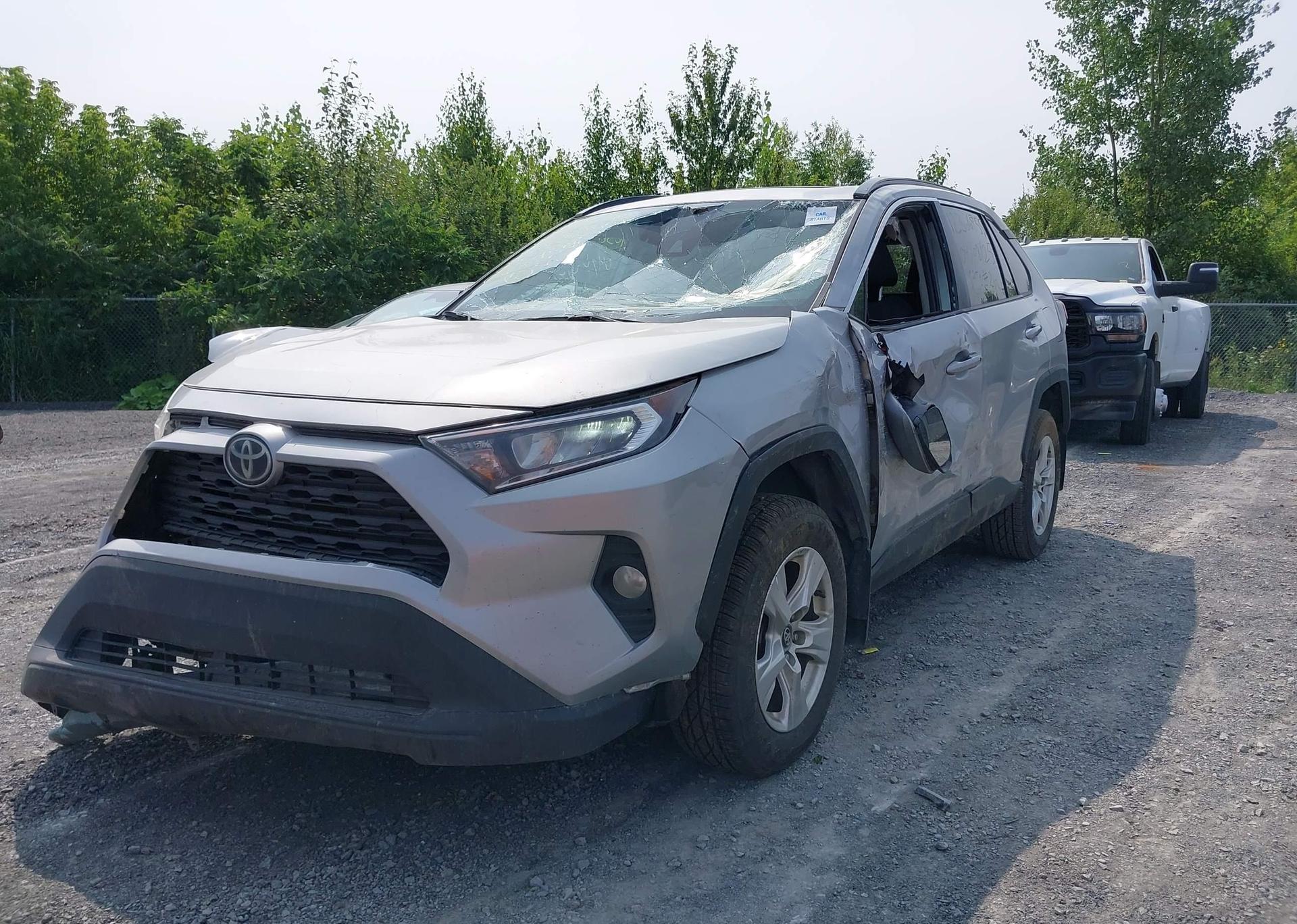 2020 TOYOTA RAV4 XLE