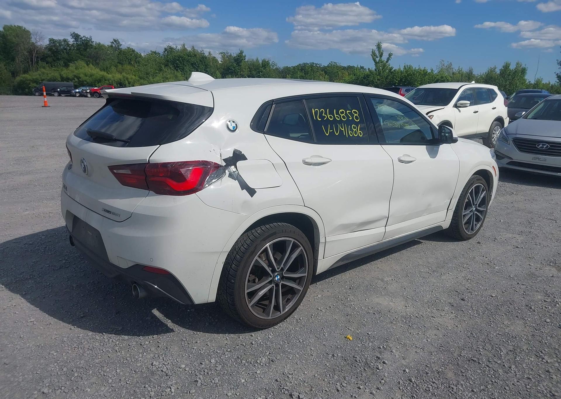 2022 BMW X2 2.8i
