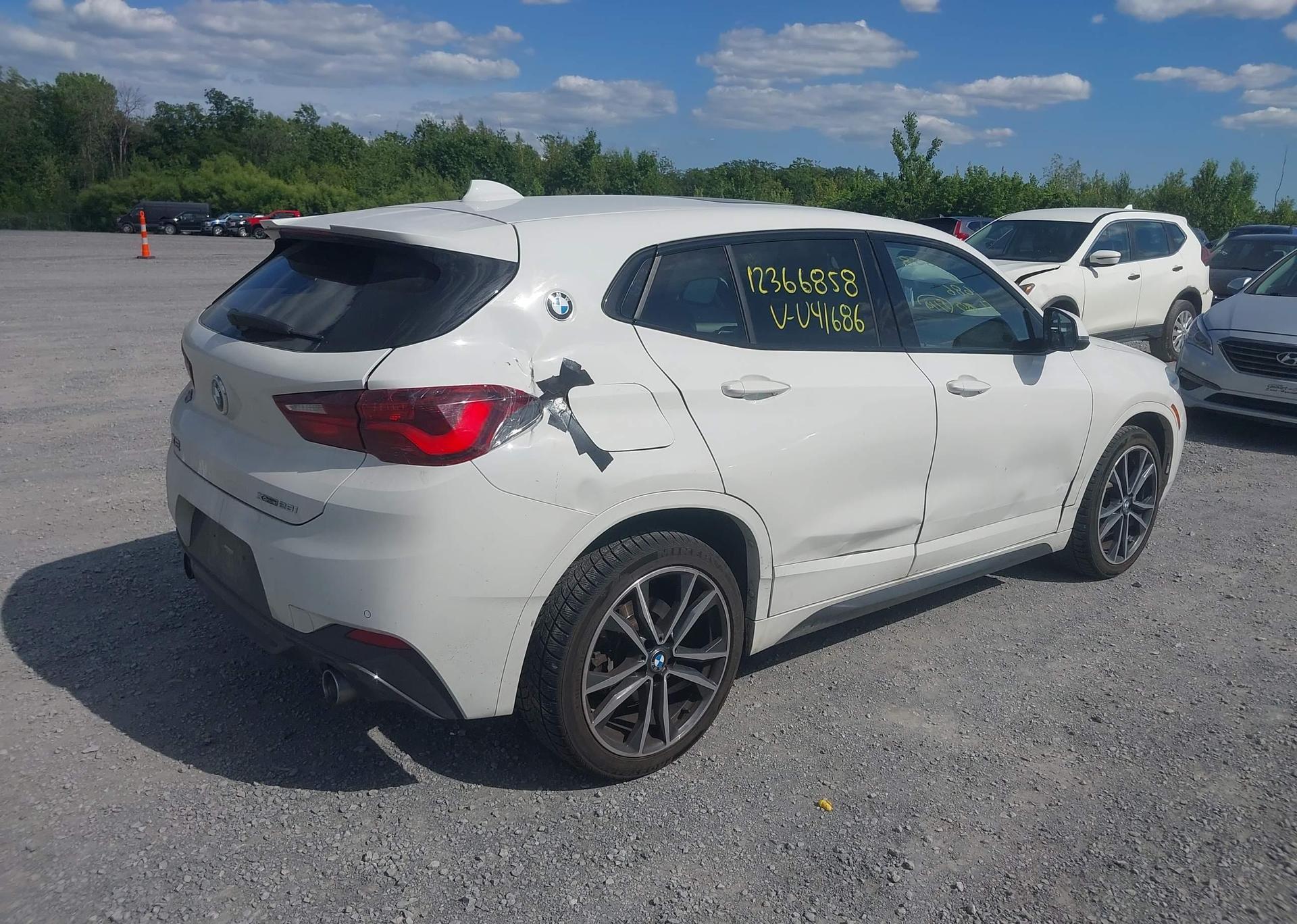 2022 BMW X2 2.8i