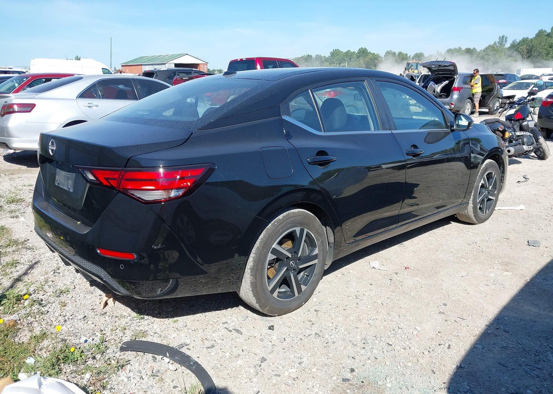 2025 NISSAN SENTRA SV