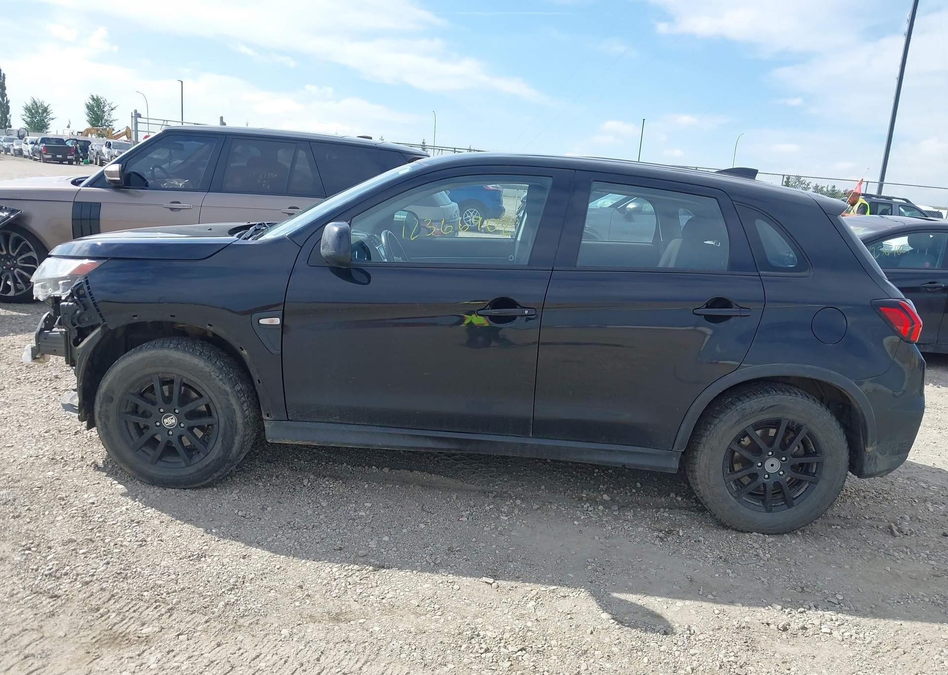 2020 MITSUBISHI RVR ES