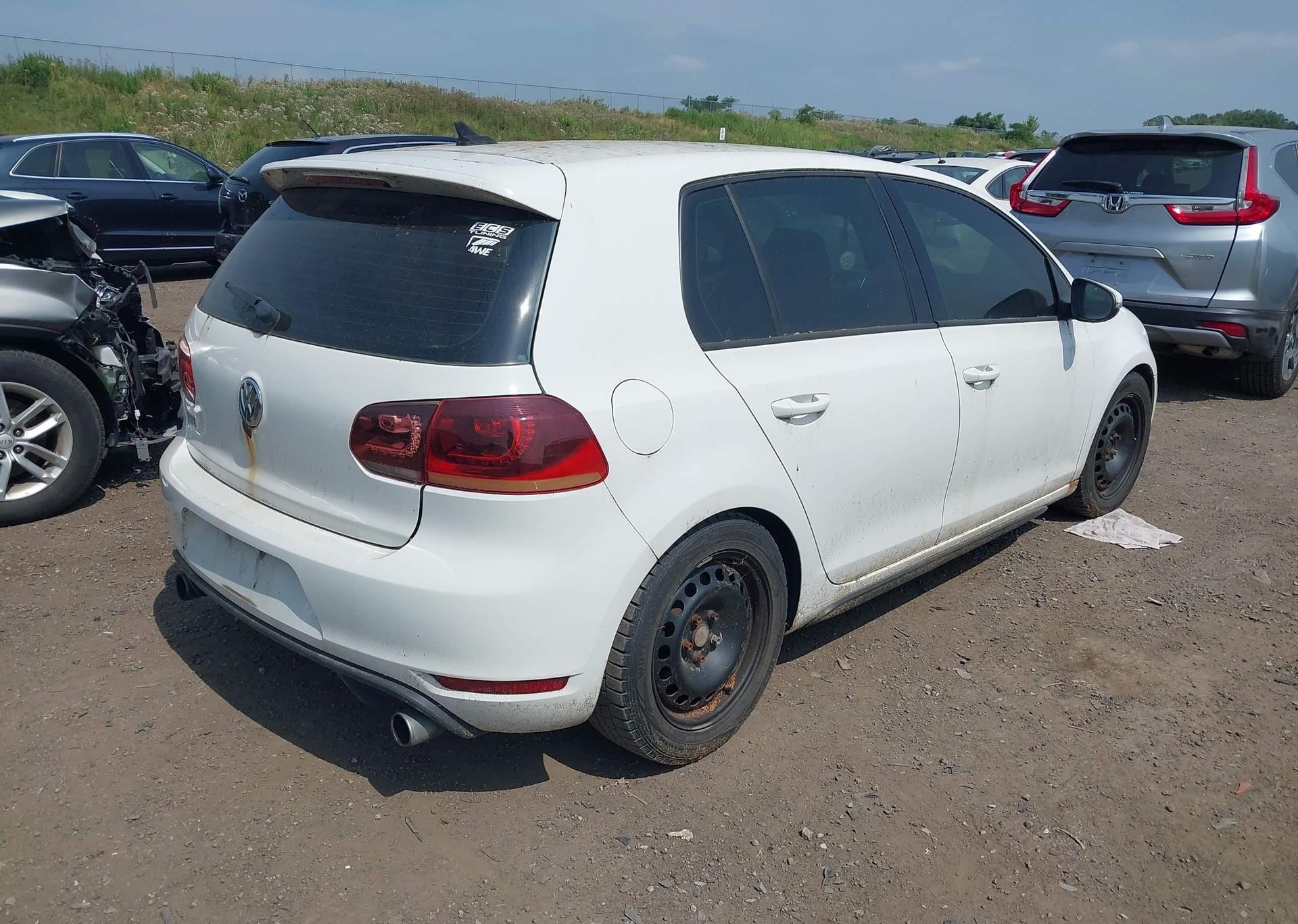 2010 VOLKSWAGEN GTI