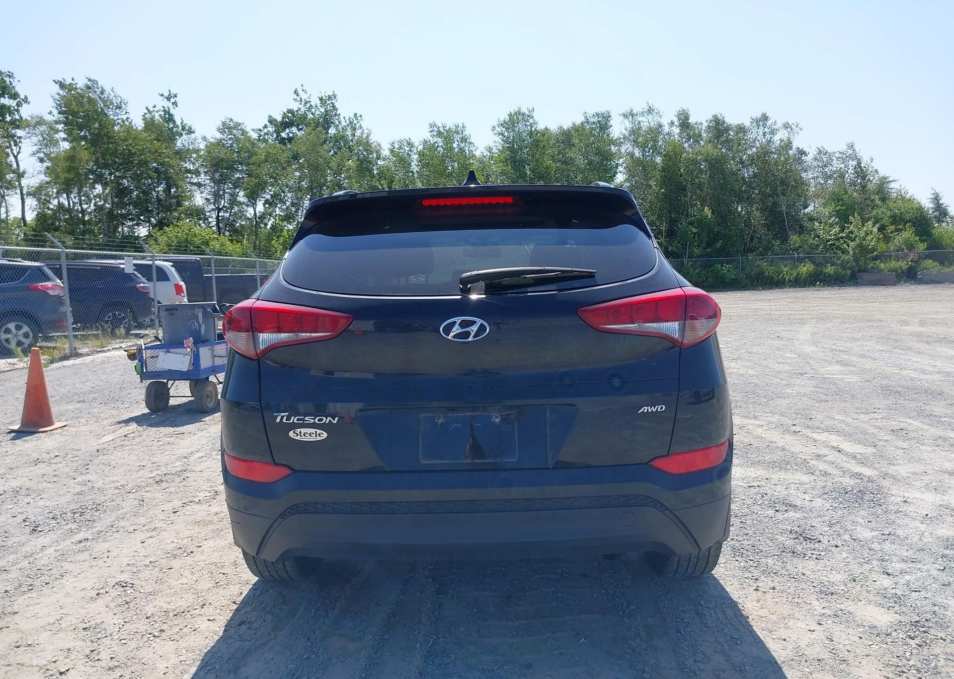 2018 HYUNDAI TUCSON SE 2.0L