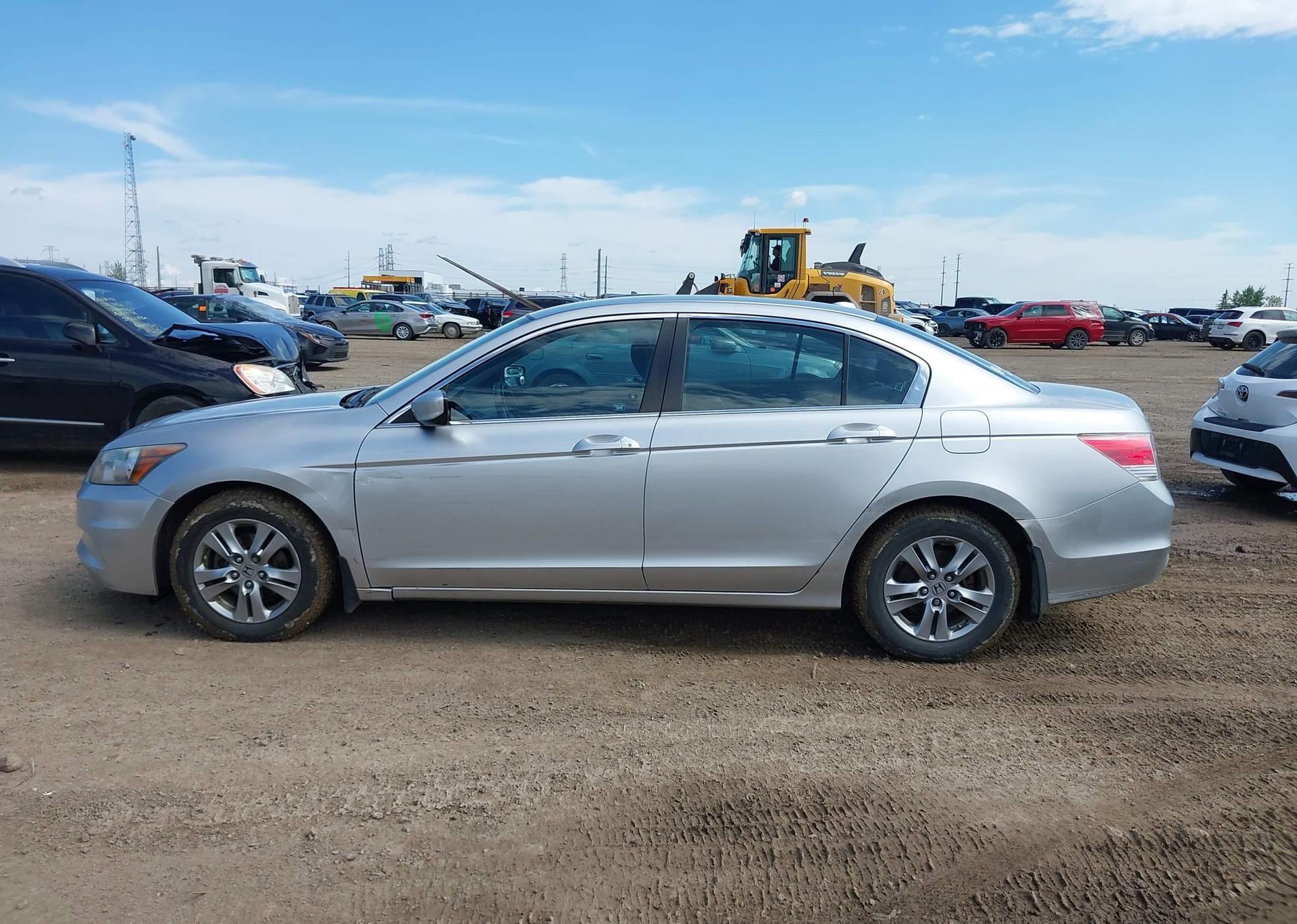2011 HONDA ACCORD SE