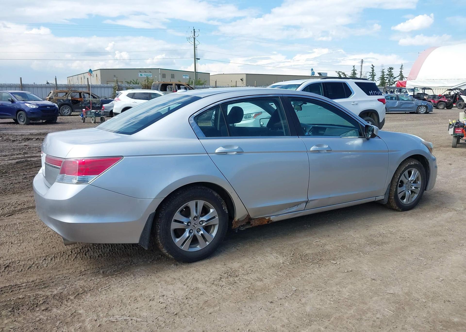 2011 HONDA ACCORD SE