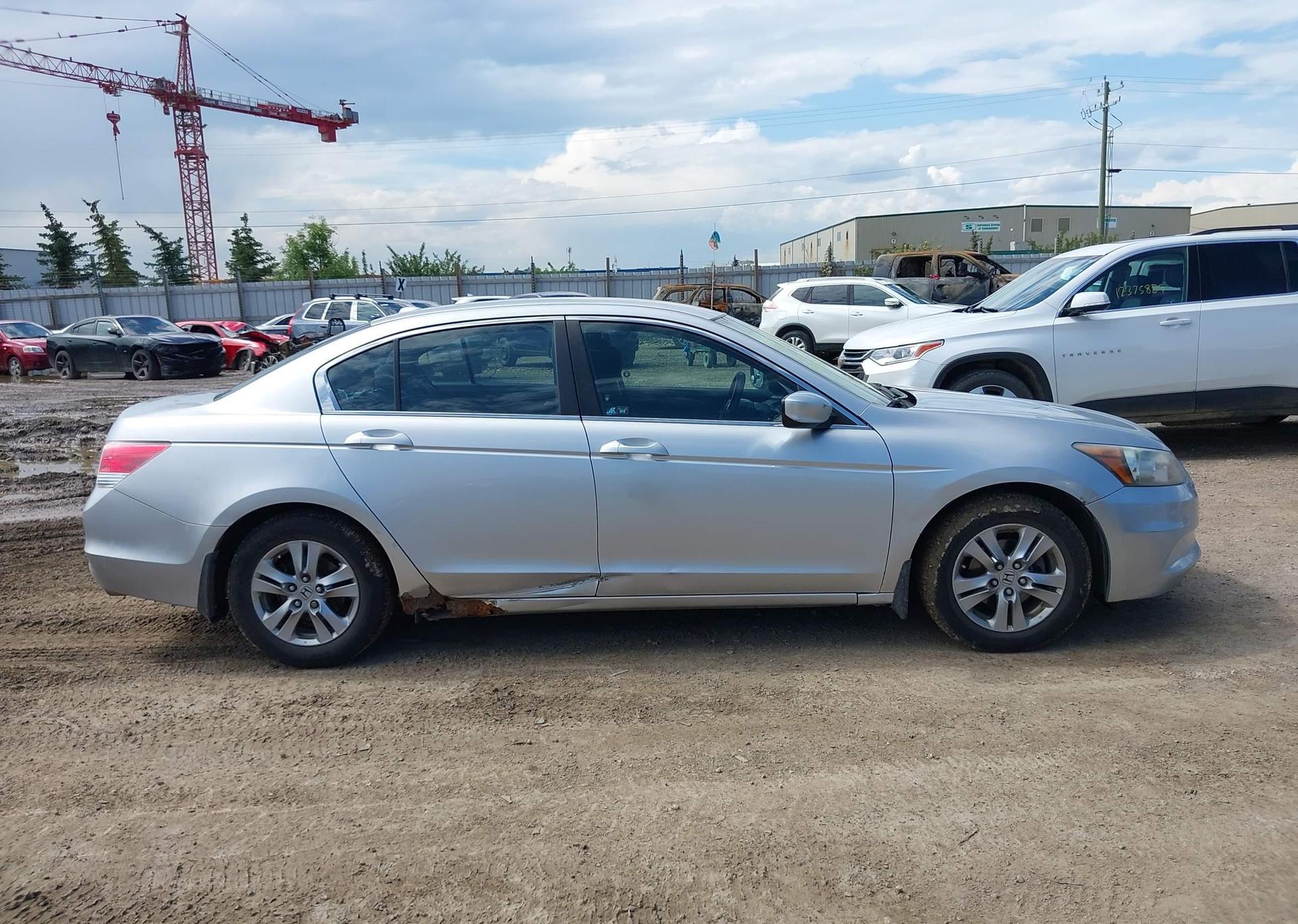 2011 HONDA ACCORD SE