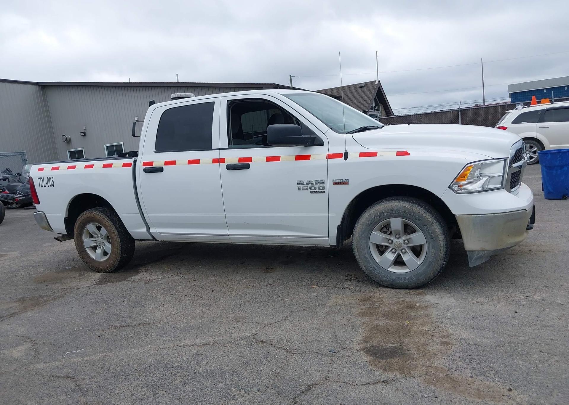 2023 RAM 1500 CLASSIC SLT