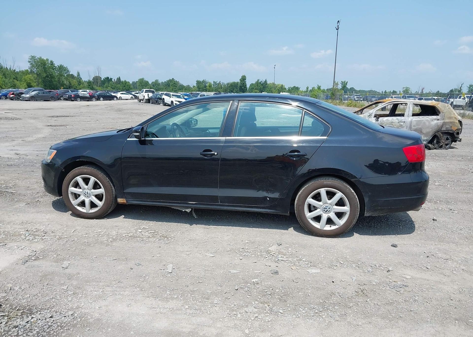 2014 VOLKSWAGEN JETTA SE