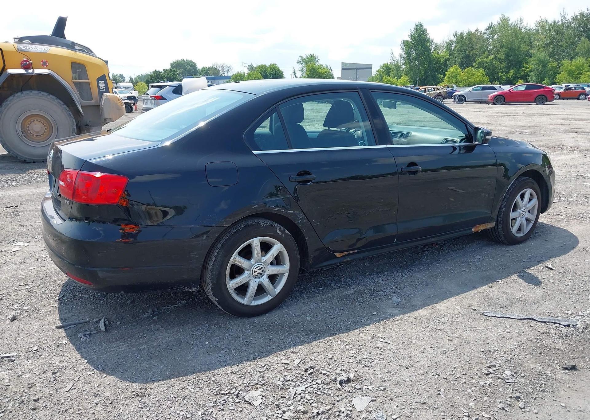 2014 VOLKSWAGEN JETTA SE