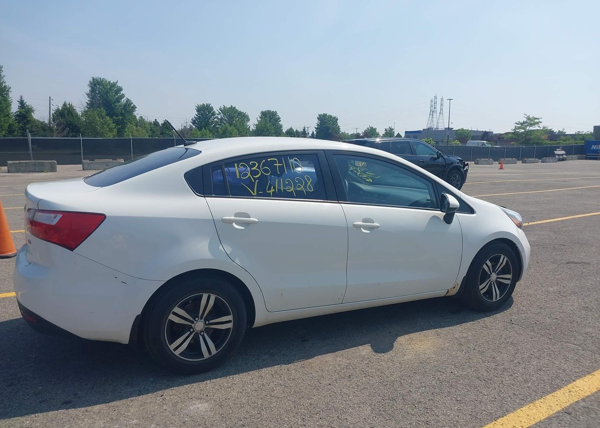 2014 KIA RIO LX