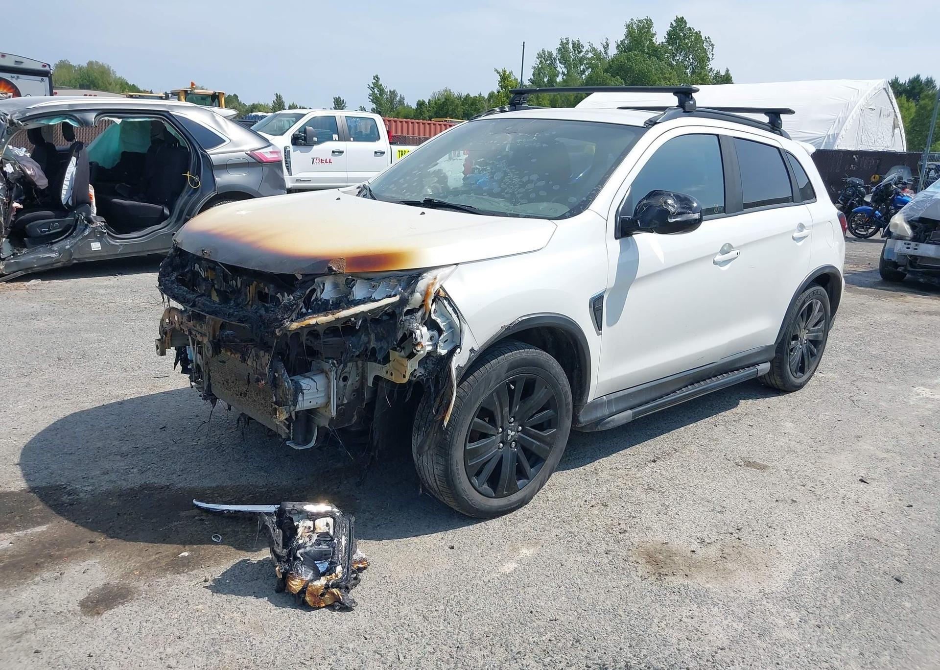 2021 MITSUBISHI RVR
