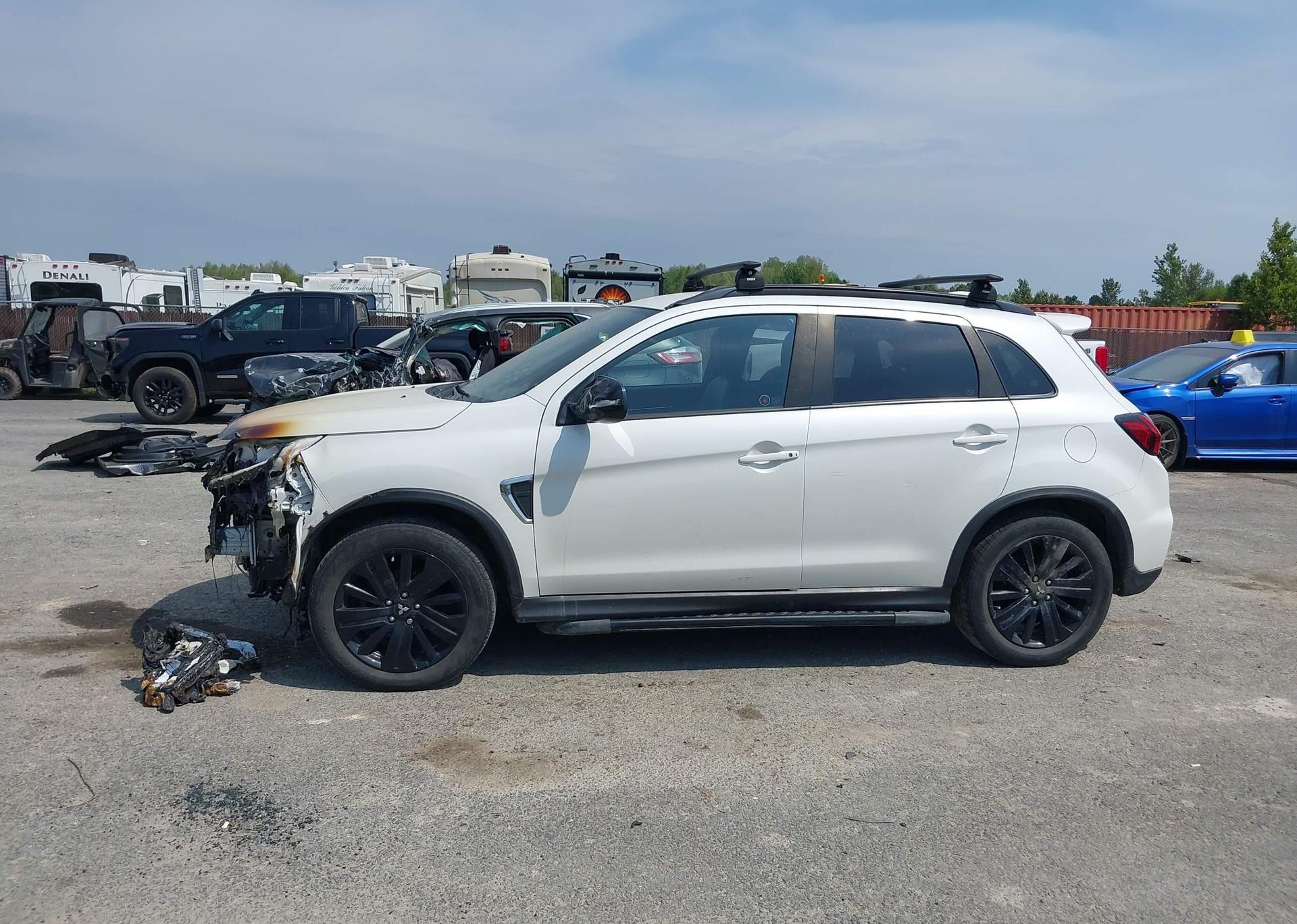 2021 MITSUBISHI RVR