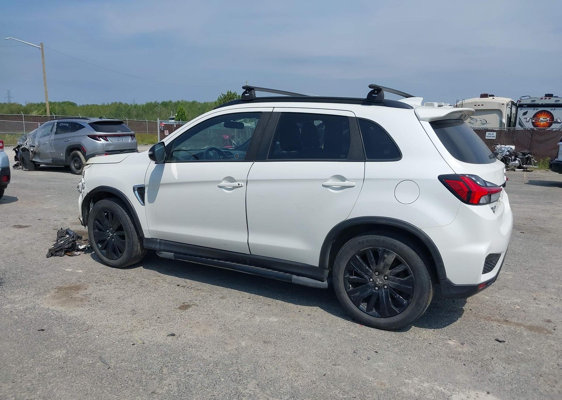 2021 MITSUBISHI RVR