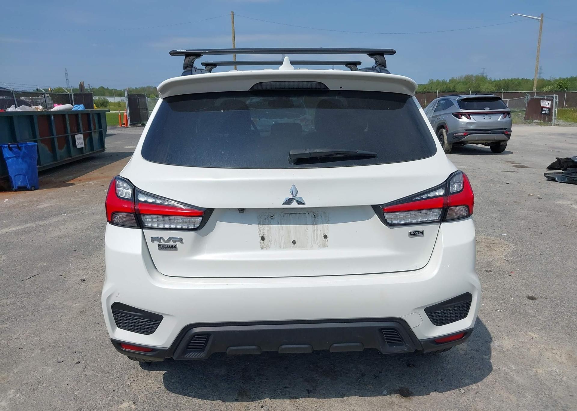 2021 MITSUBISHI RVR