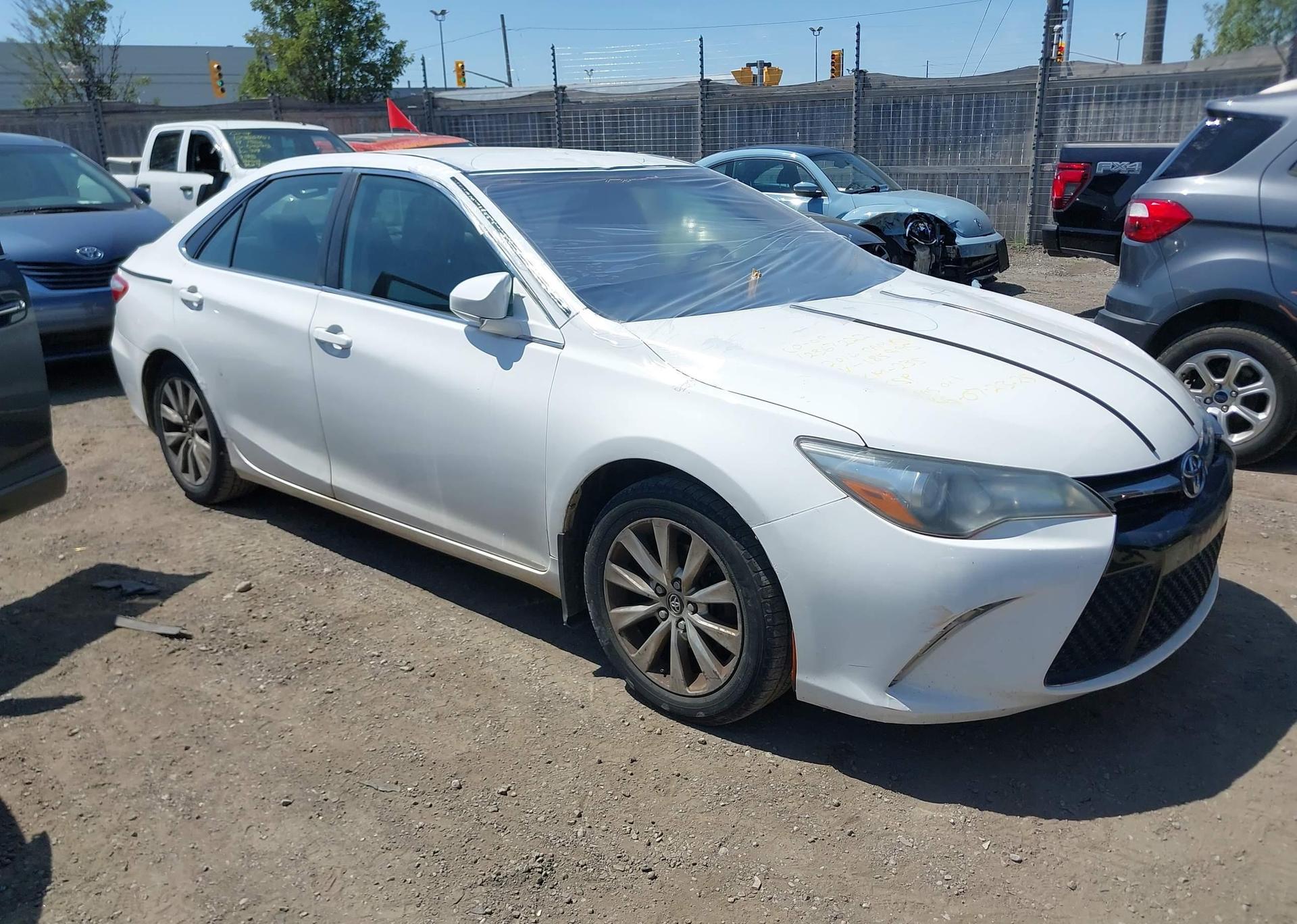2016 TOYOTA CAMRY HYBRID XLE