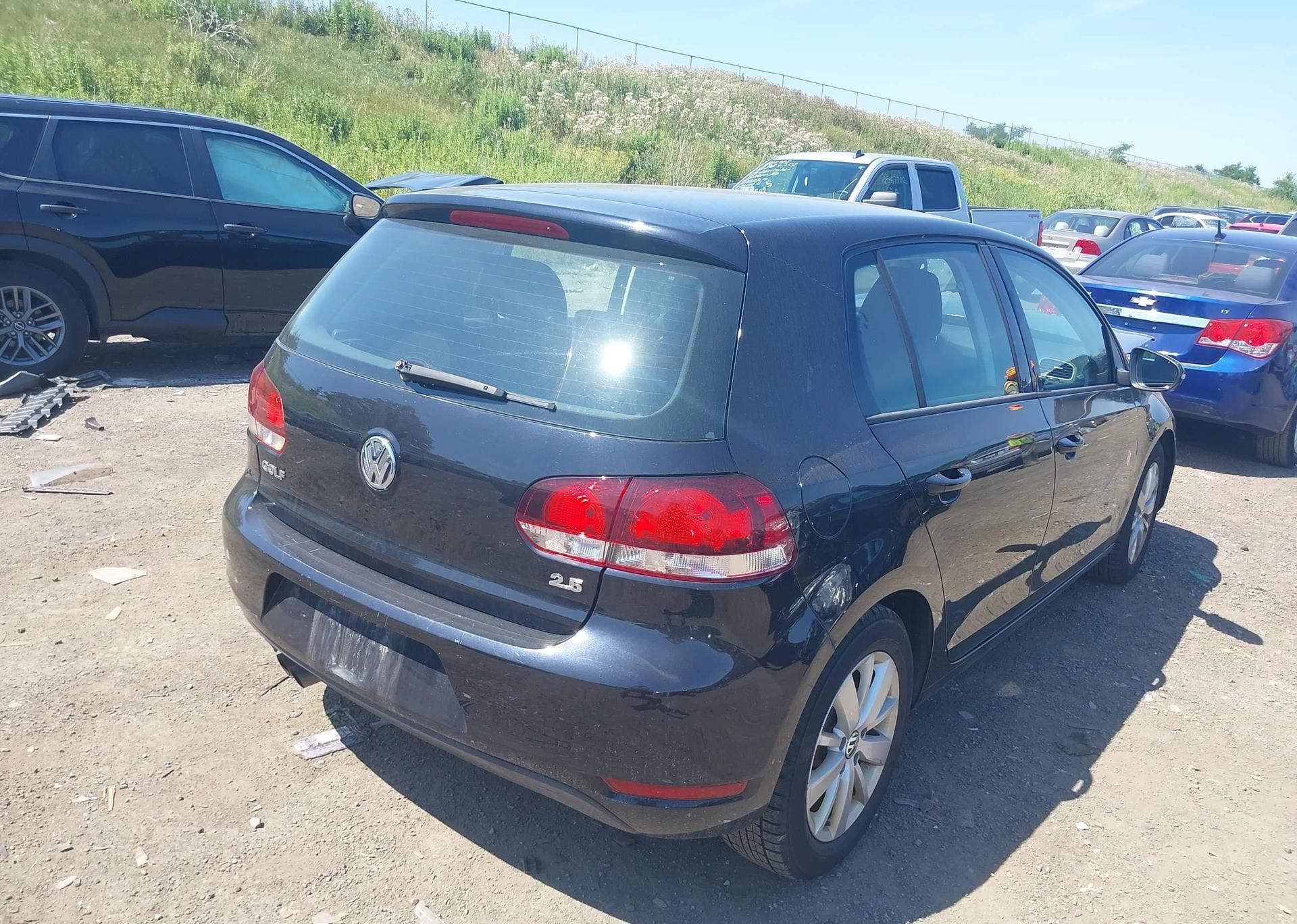 2013 VOLKSWAGEN GOLF 2.5L COMFORTLINE