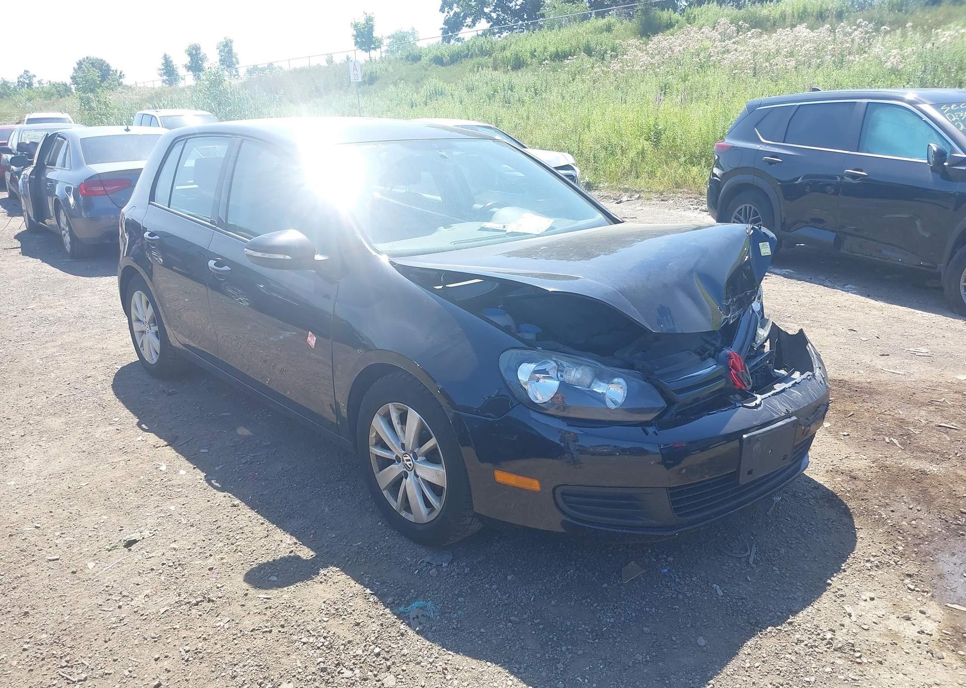 2013 VOLKSWAGEN GOLF 2.5L COMFORTLINE