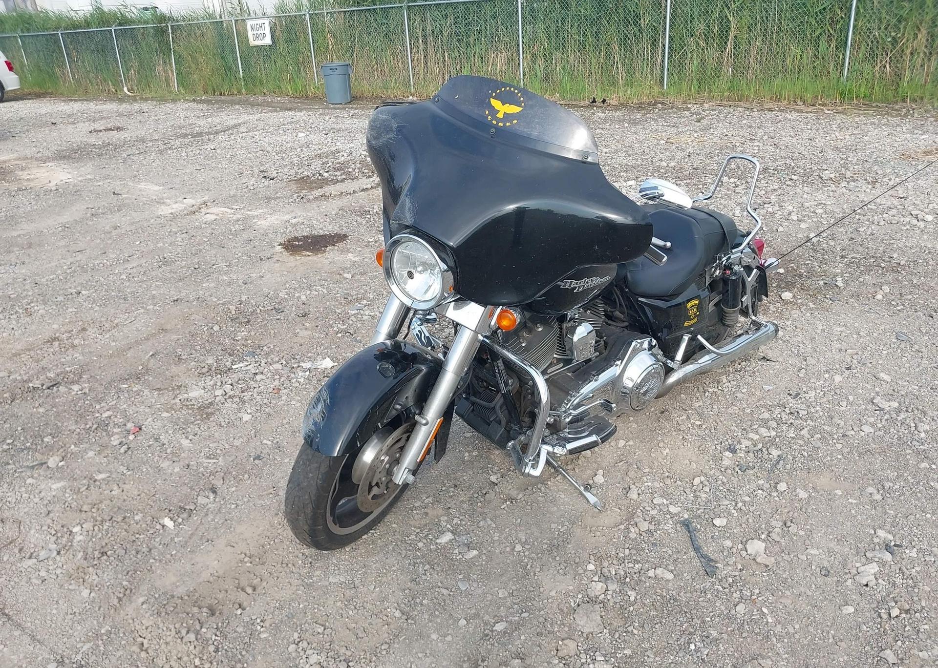 2011 HARLEY-DAVIDSON FLHX