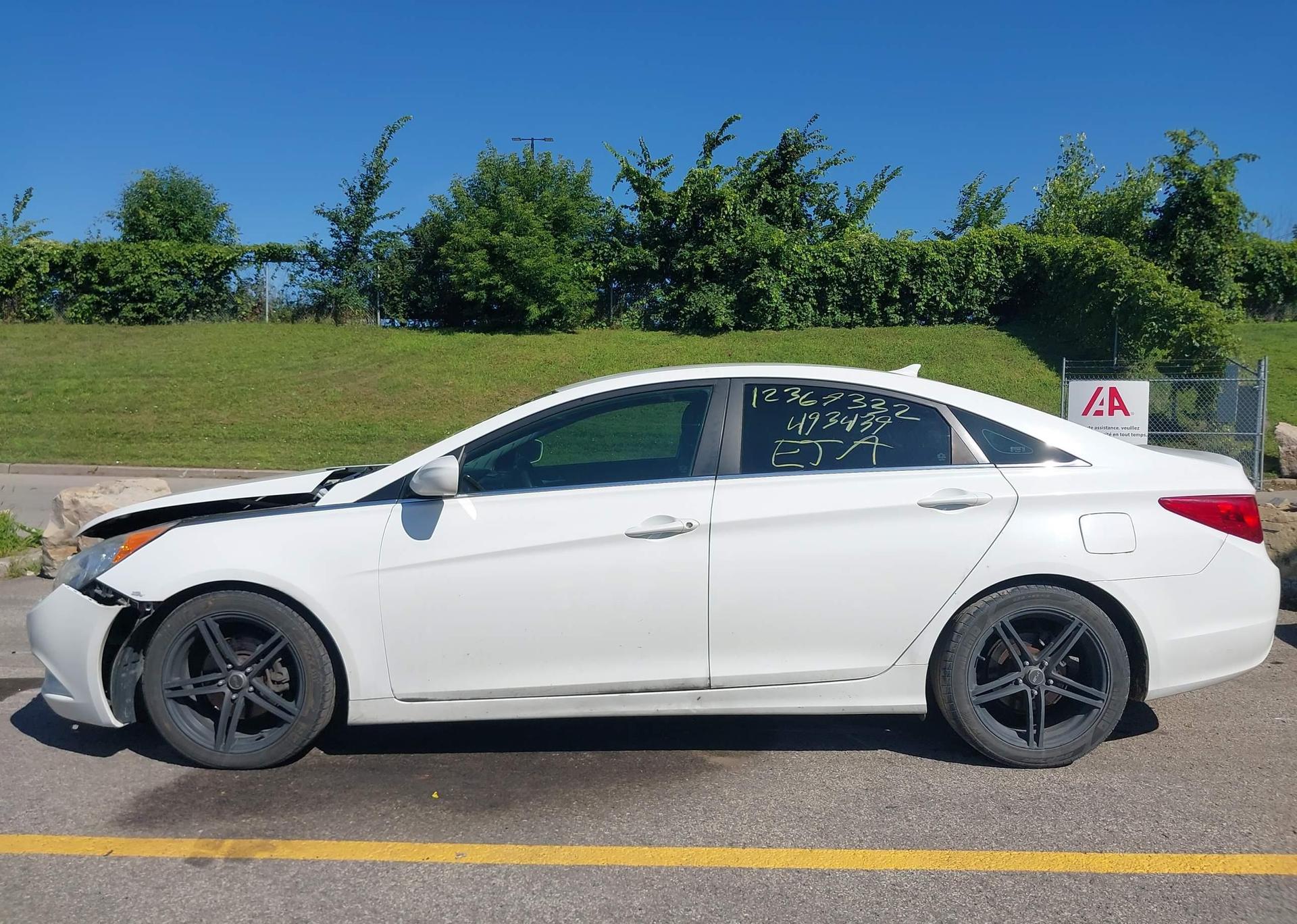 2012 HYUNDAI SONATA